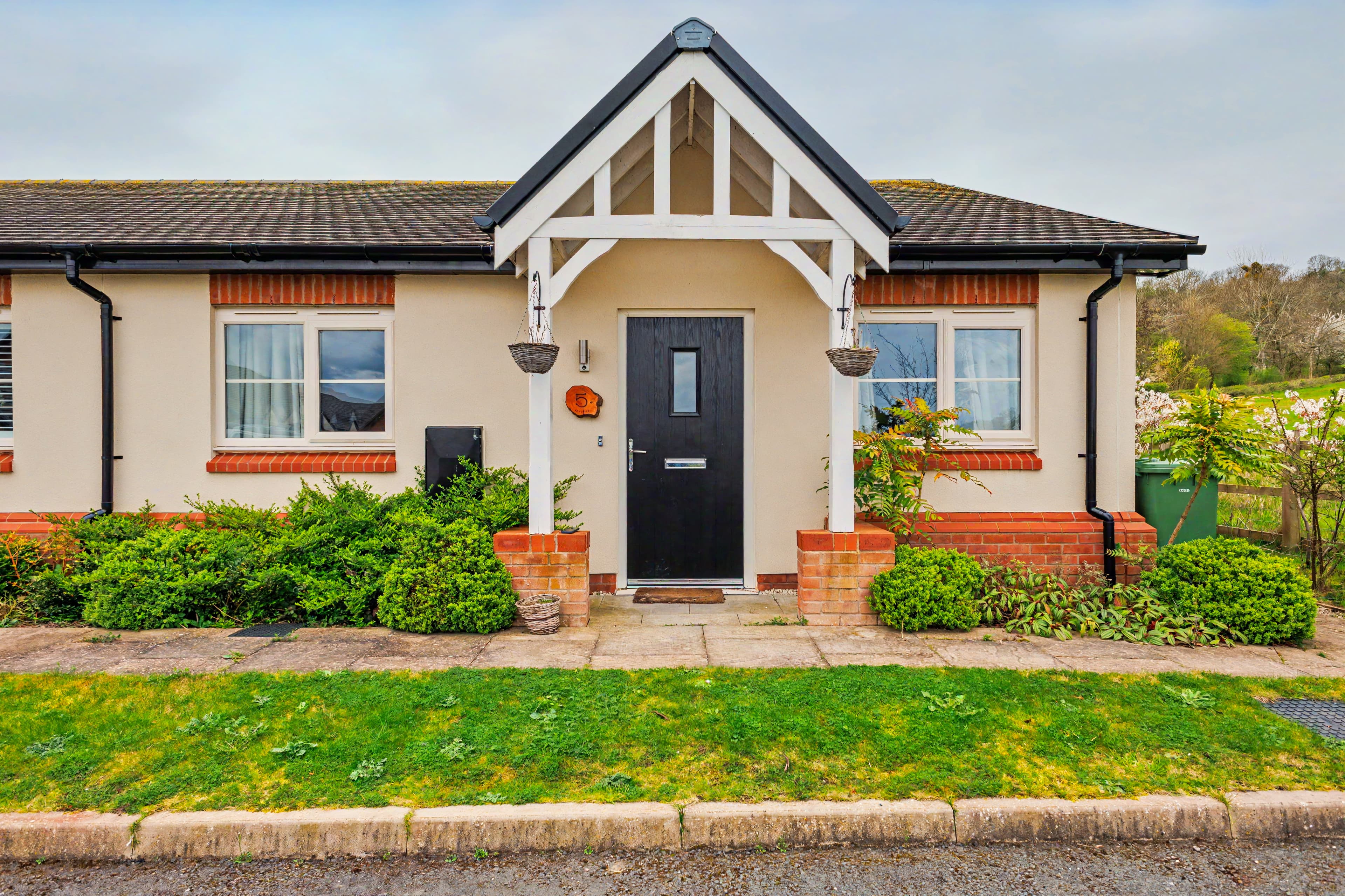Bluebell Meadows, Ashton-Under-Hill, Evesham, WR11 - photo 1 of 23