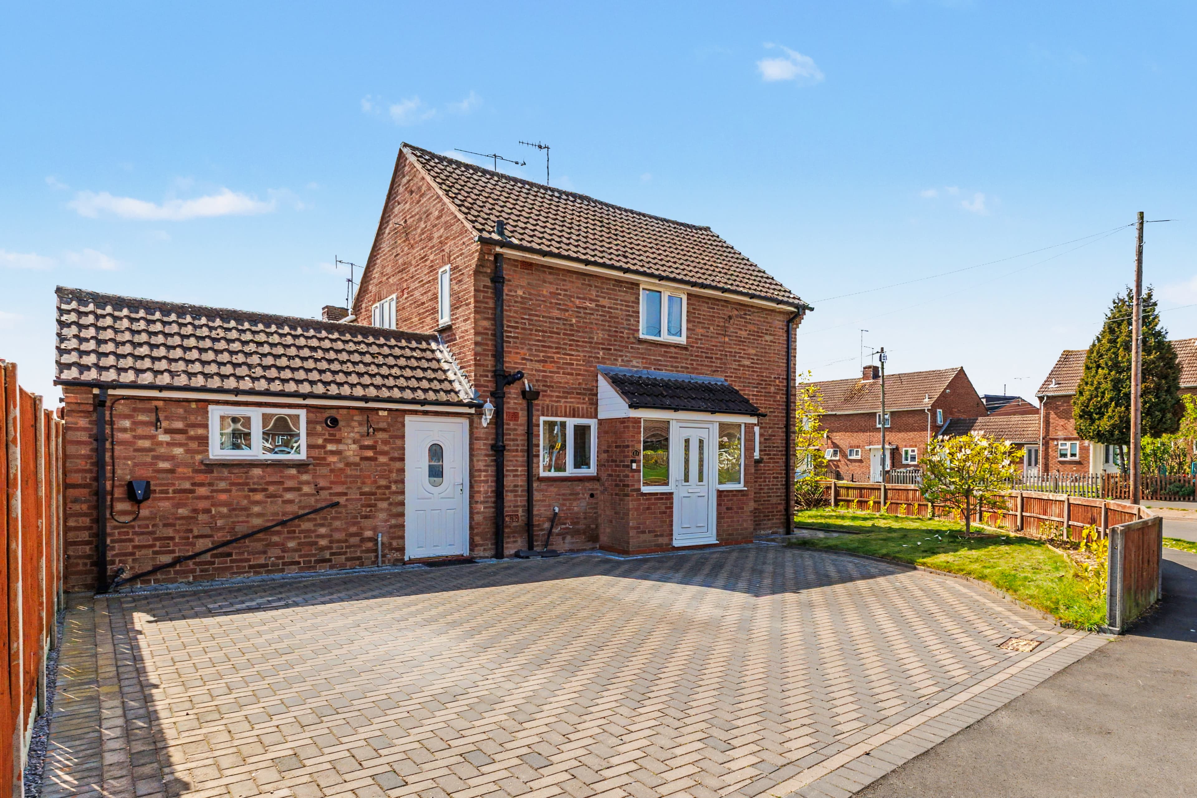 Orchard Road, Pershore, WR10 - photo 1 of 18