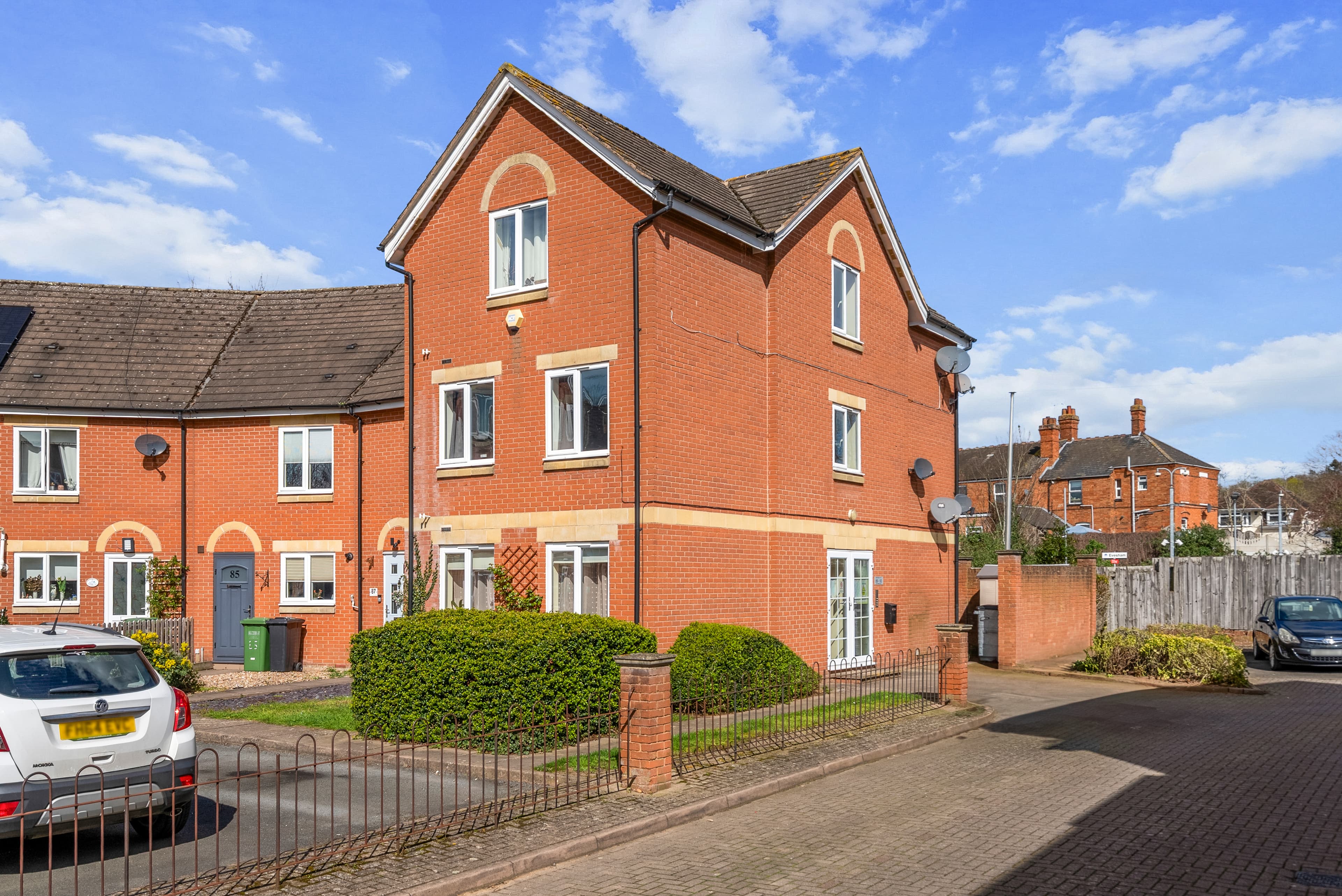 Shepherds Pool, Evesham, WR11 - photo 1 of 5