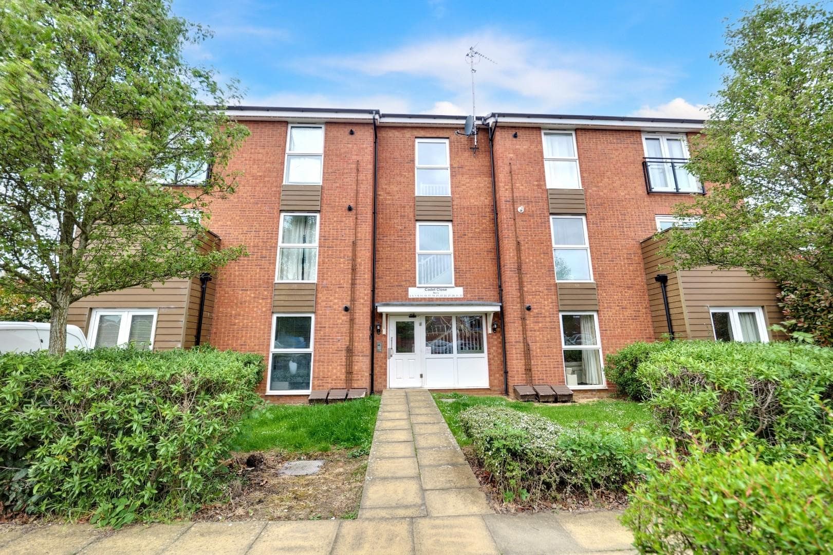 Cadet Close, Coventry, CV3 - photo 1 of 14