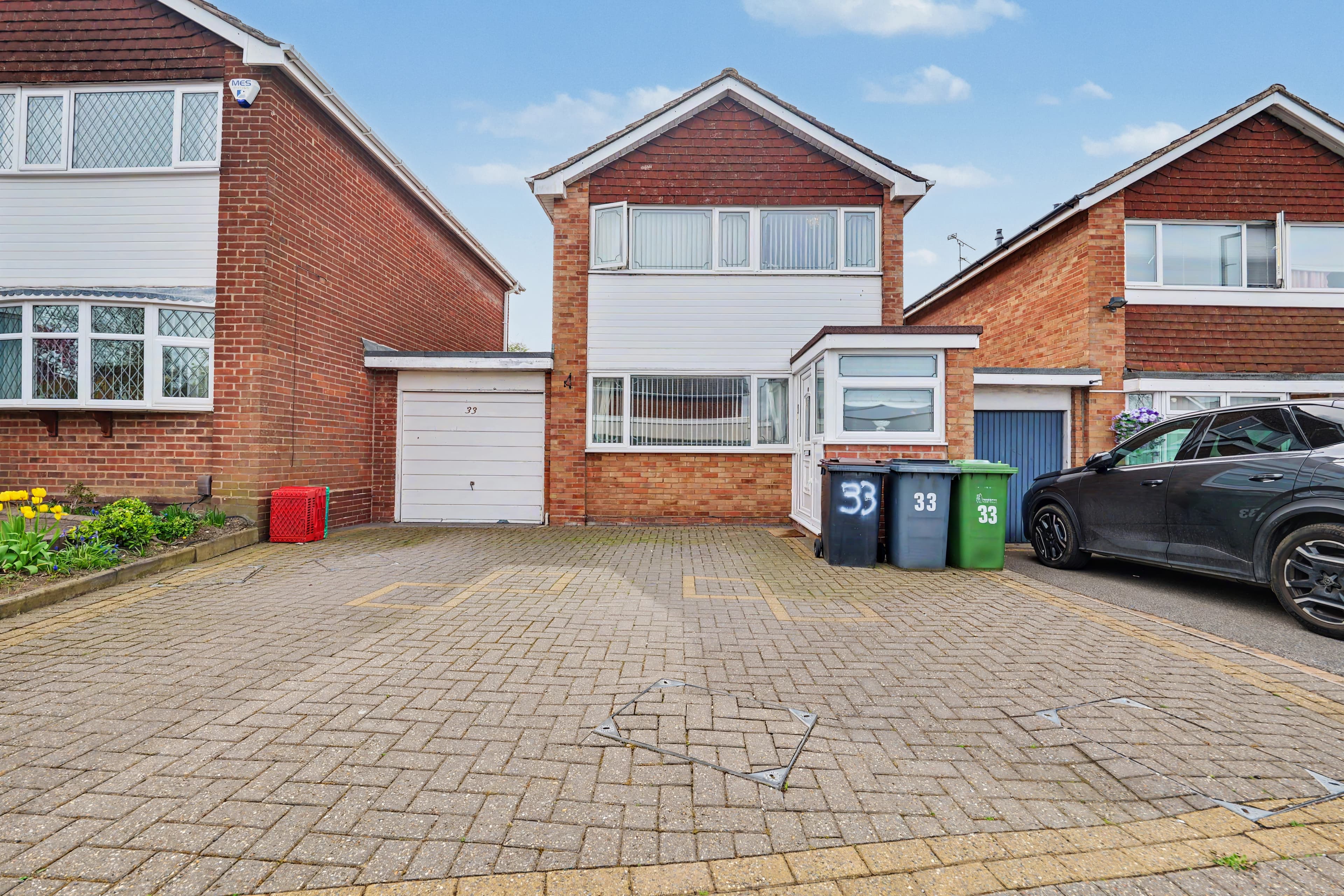 Orkney Close, Nuneaton, CV10 - photo 1 of 19