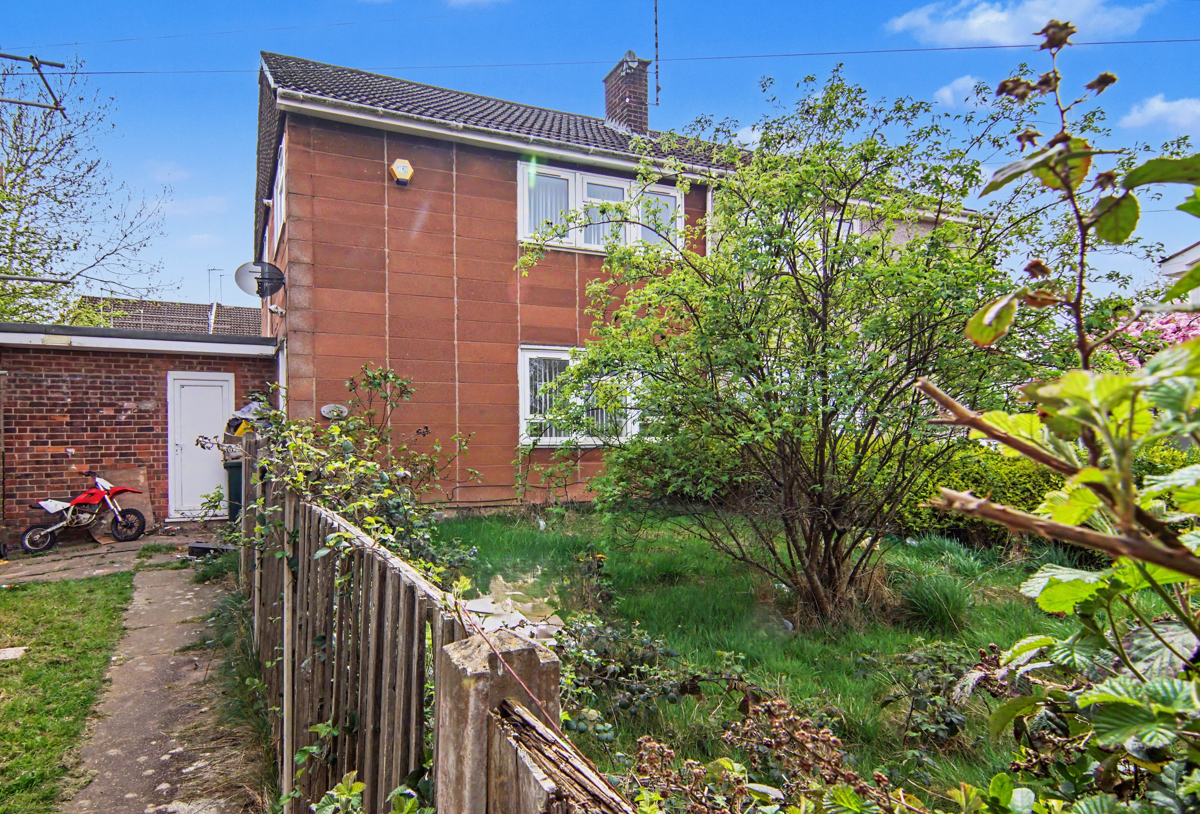 Founder Close, Coventry, CV4 - photo 1 of 17