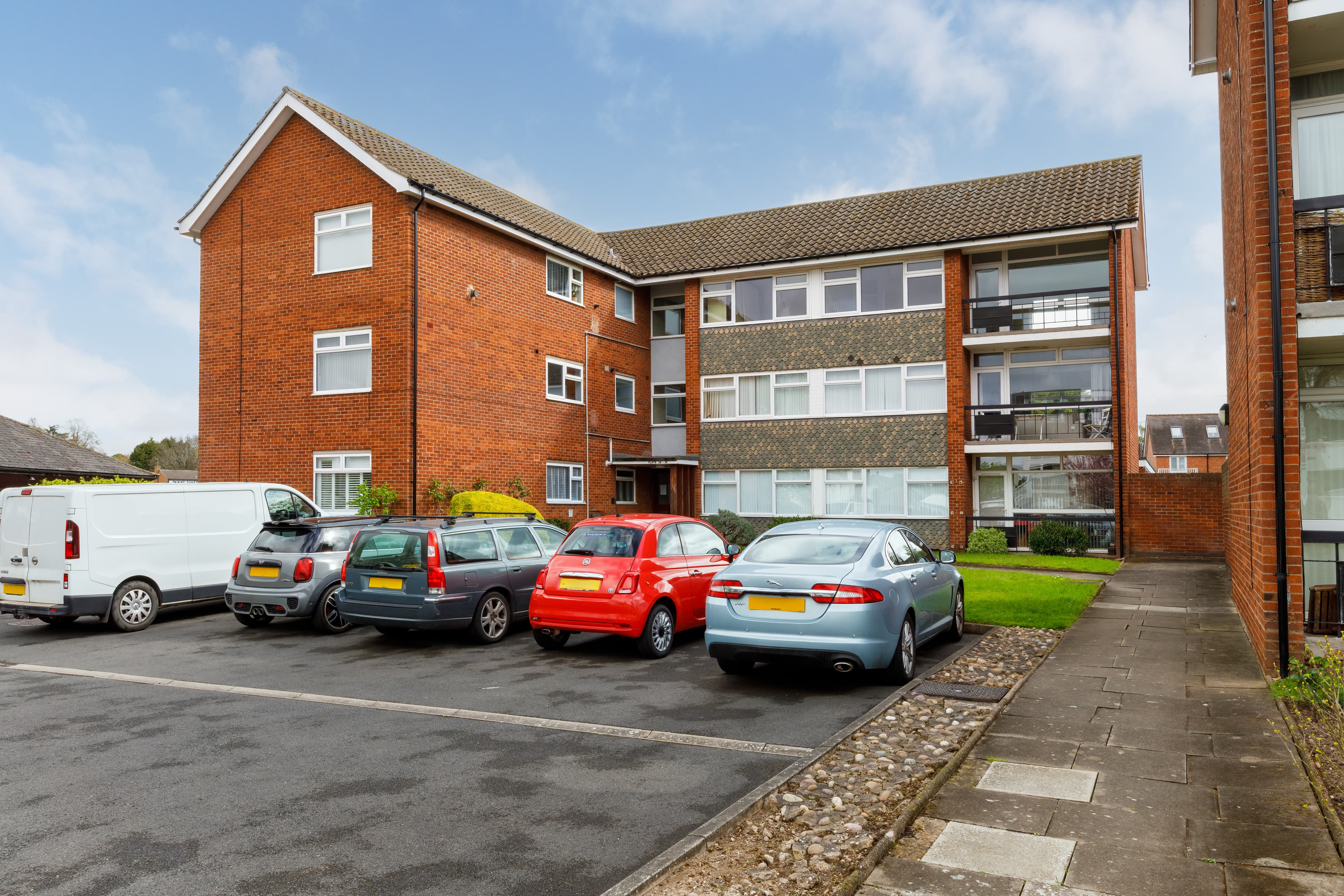 Riplingham, Arlington Avenue, Leamington Spa, CV32 - photo 1 of 20