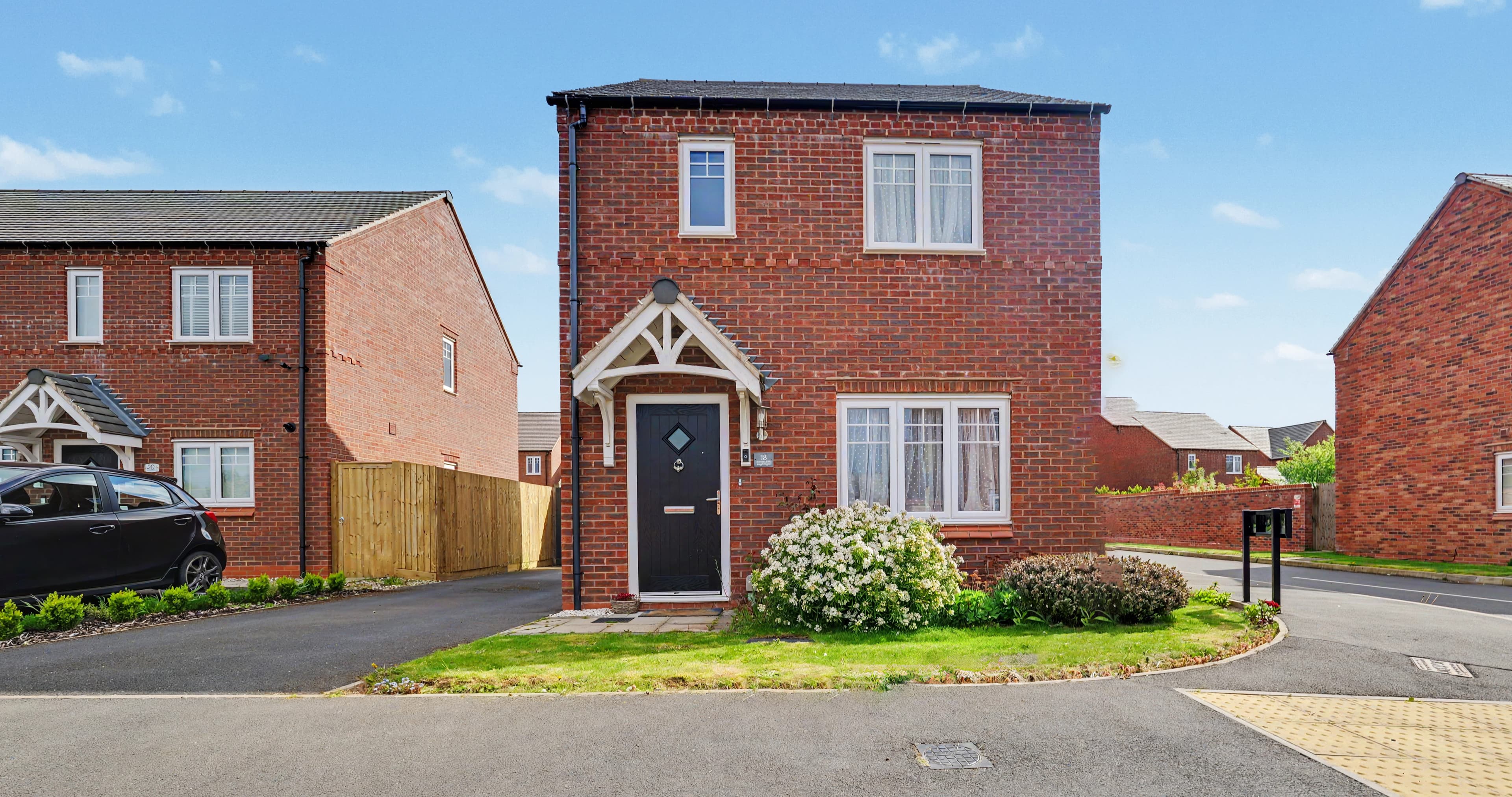 Tithebarn Drive, Overseal, Swadlincote, DE12 - photo 1 of 20