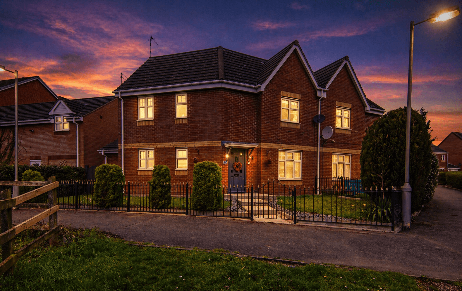 Marigold Walk, Nuneaton, CV10 - photo 1 of 25