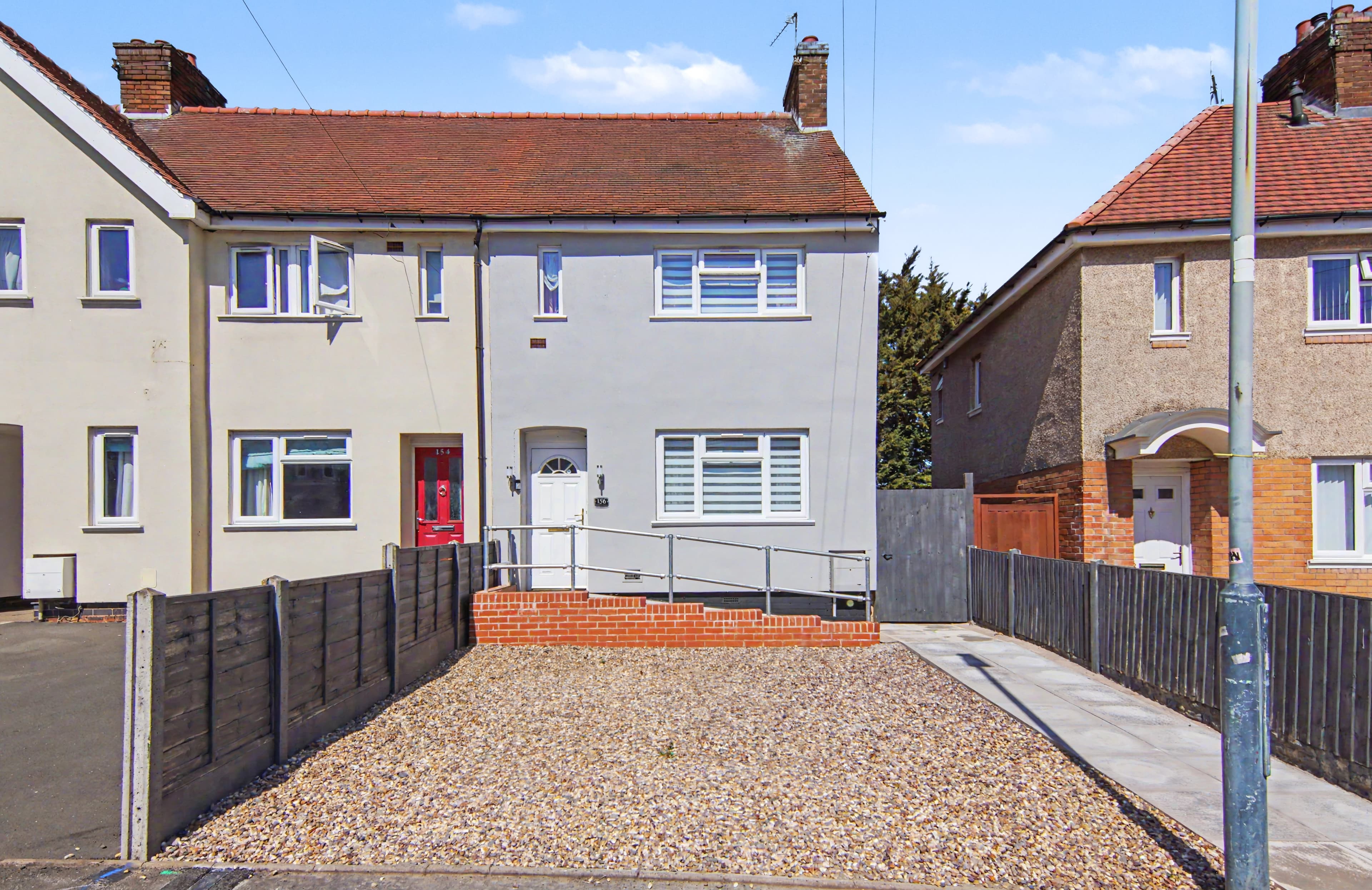 Black-A-Tree Road, Nuneaton, CV10 - photo 1 of 16