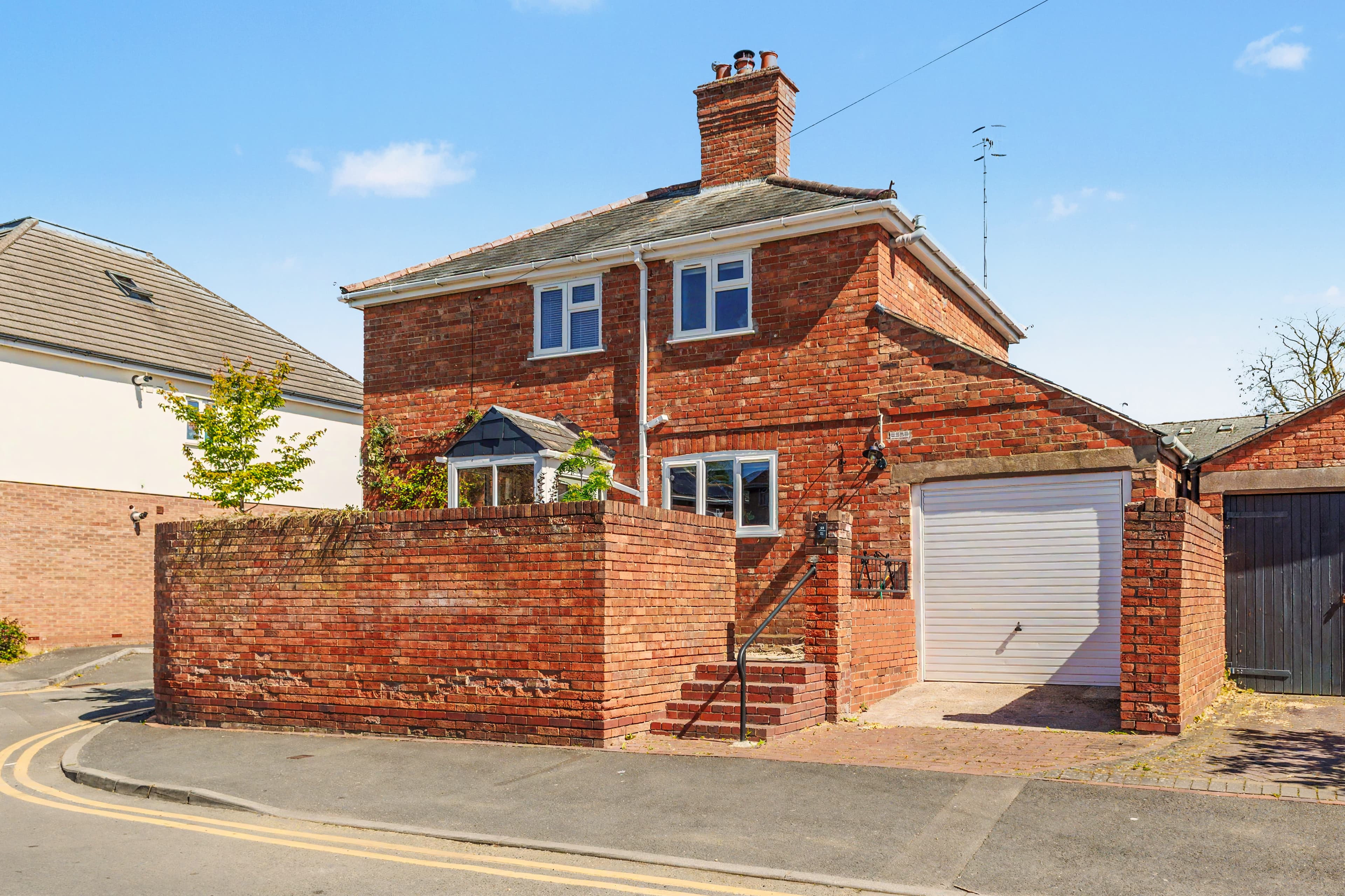 Head Street, Pershore, WR10 - photo 1 of 16