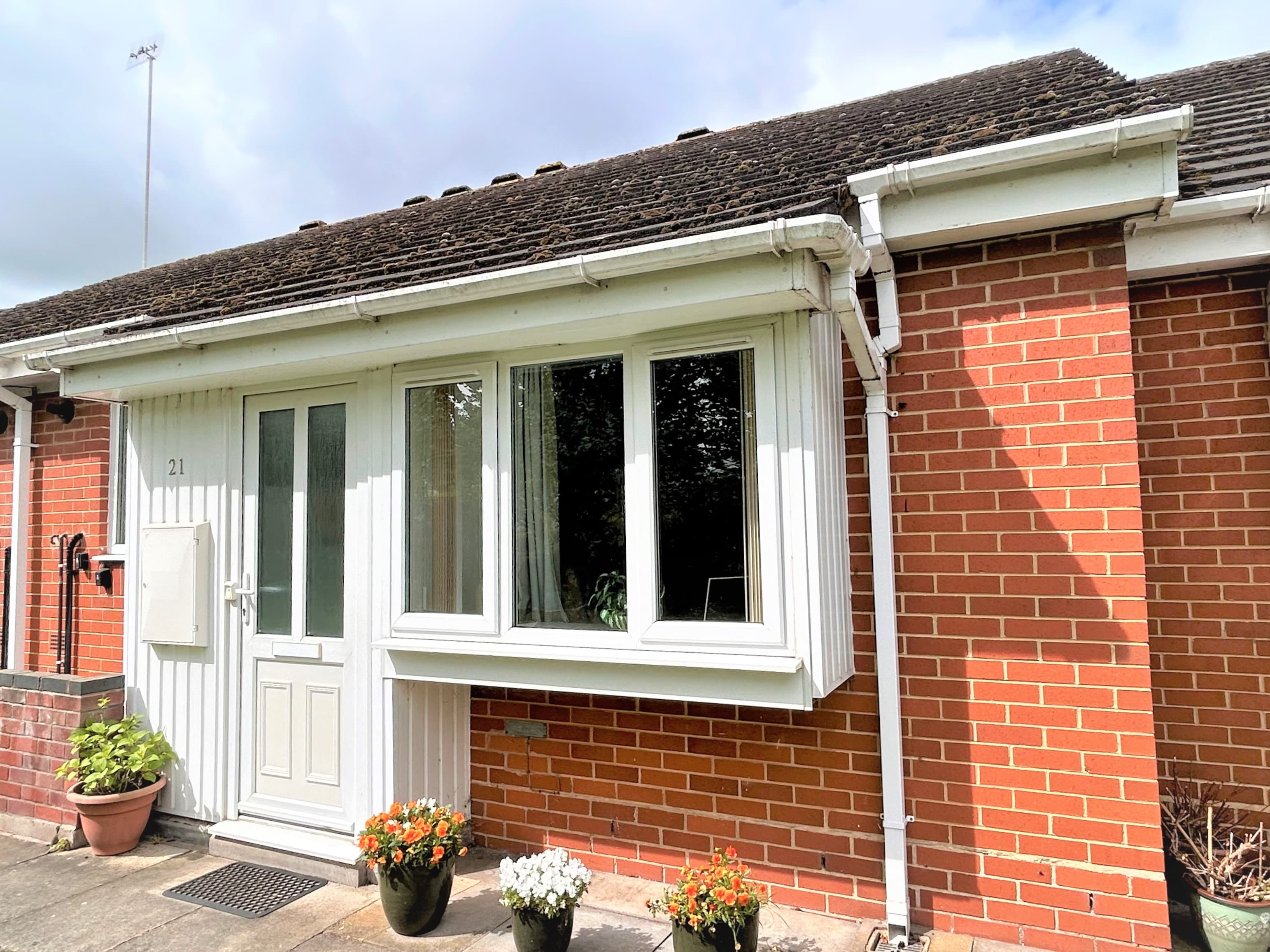 Rushers Close, Pershore, WR10 - photo 1 of 11