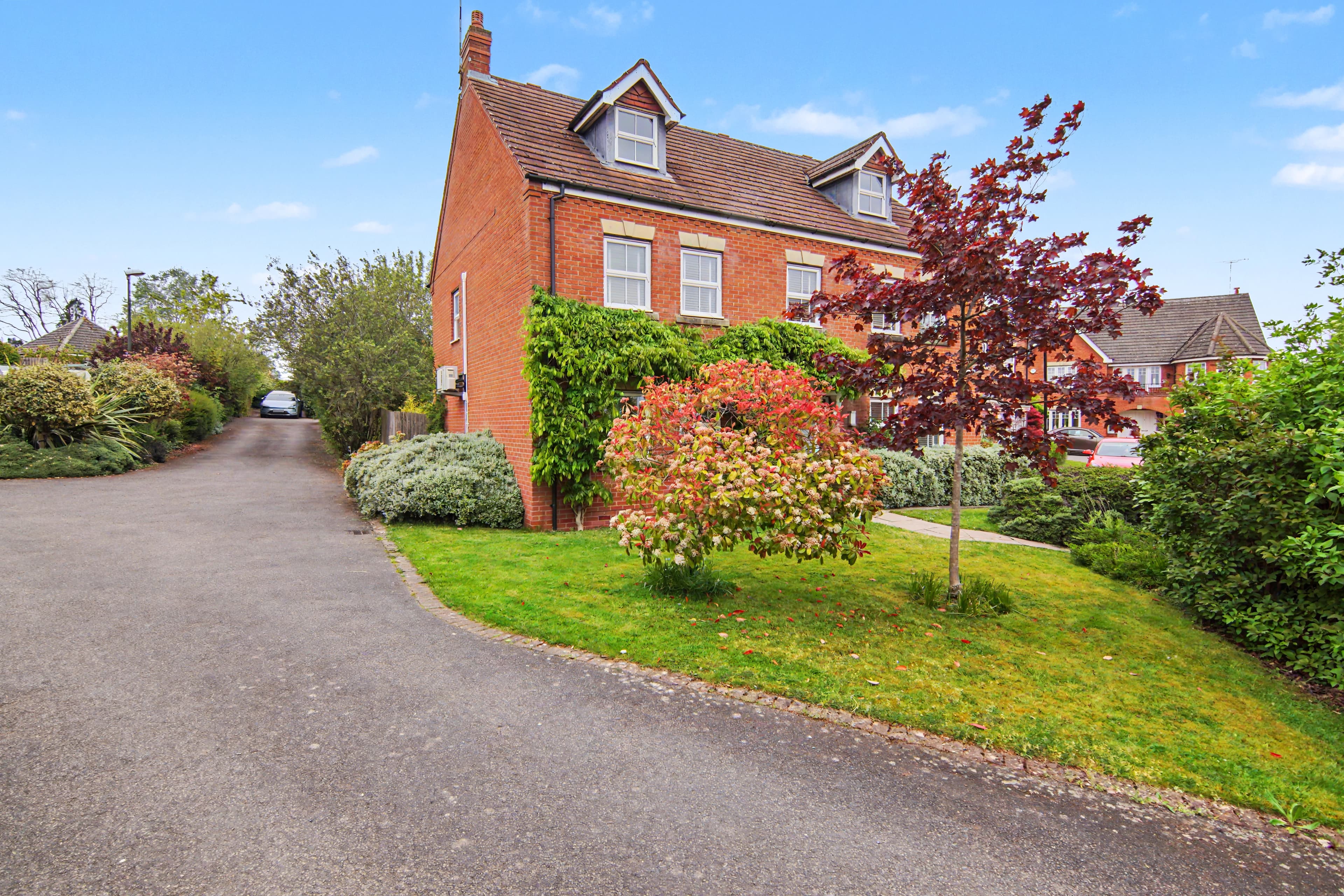 Follis Walk, Coventry, CV4 - photo 1 of 30