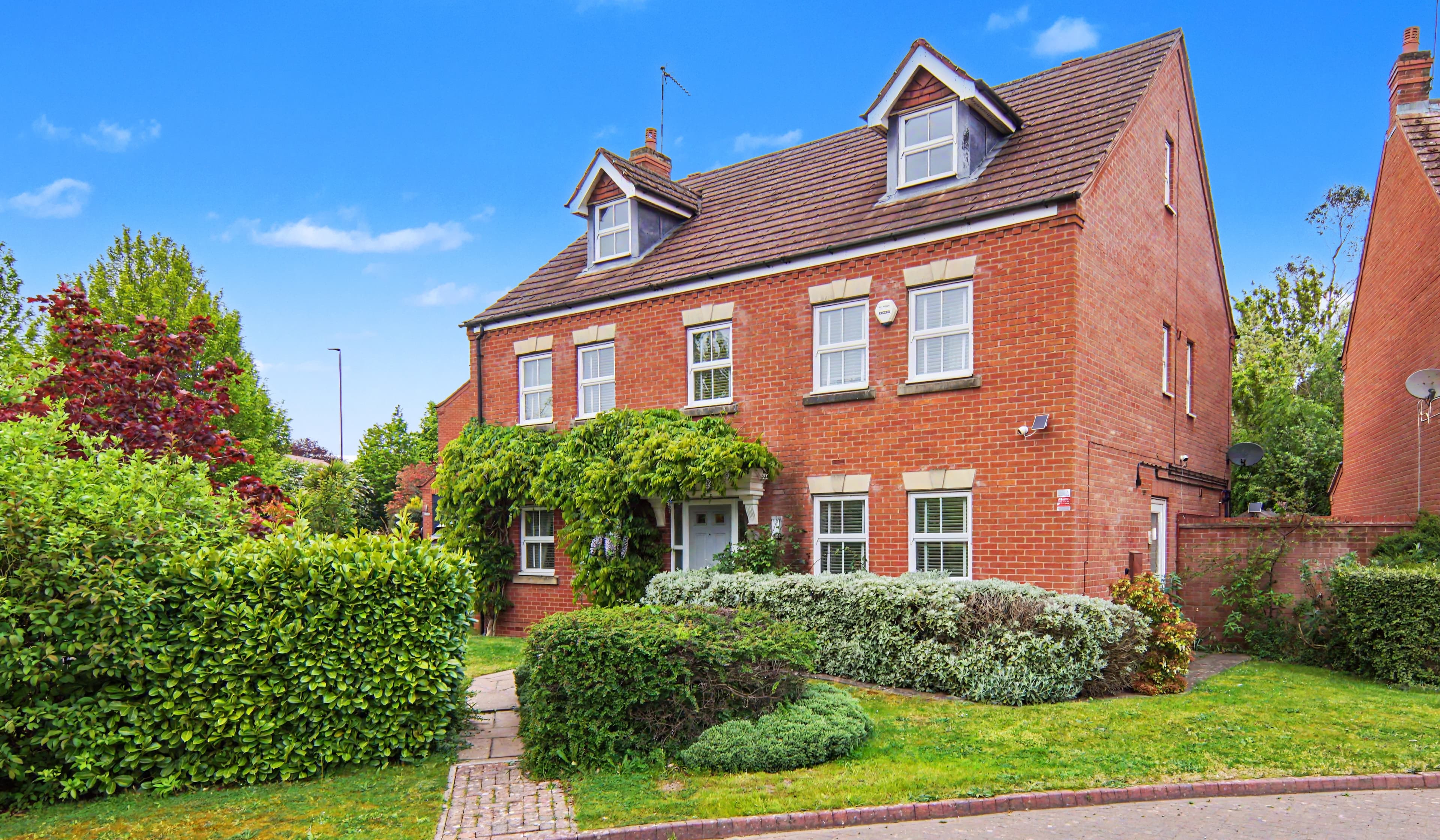 Follis Walk, Coventry, CV4 - photo 1 of 30