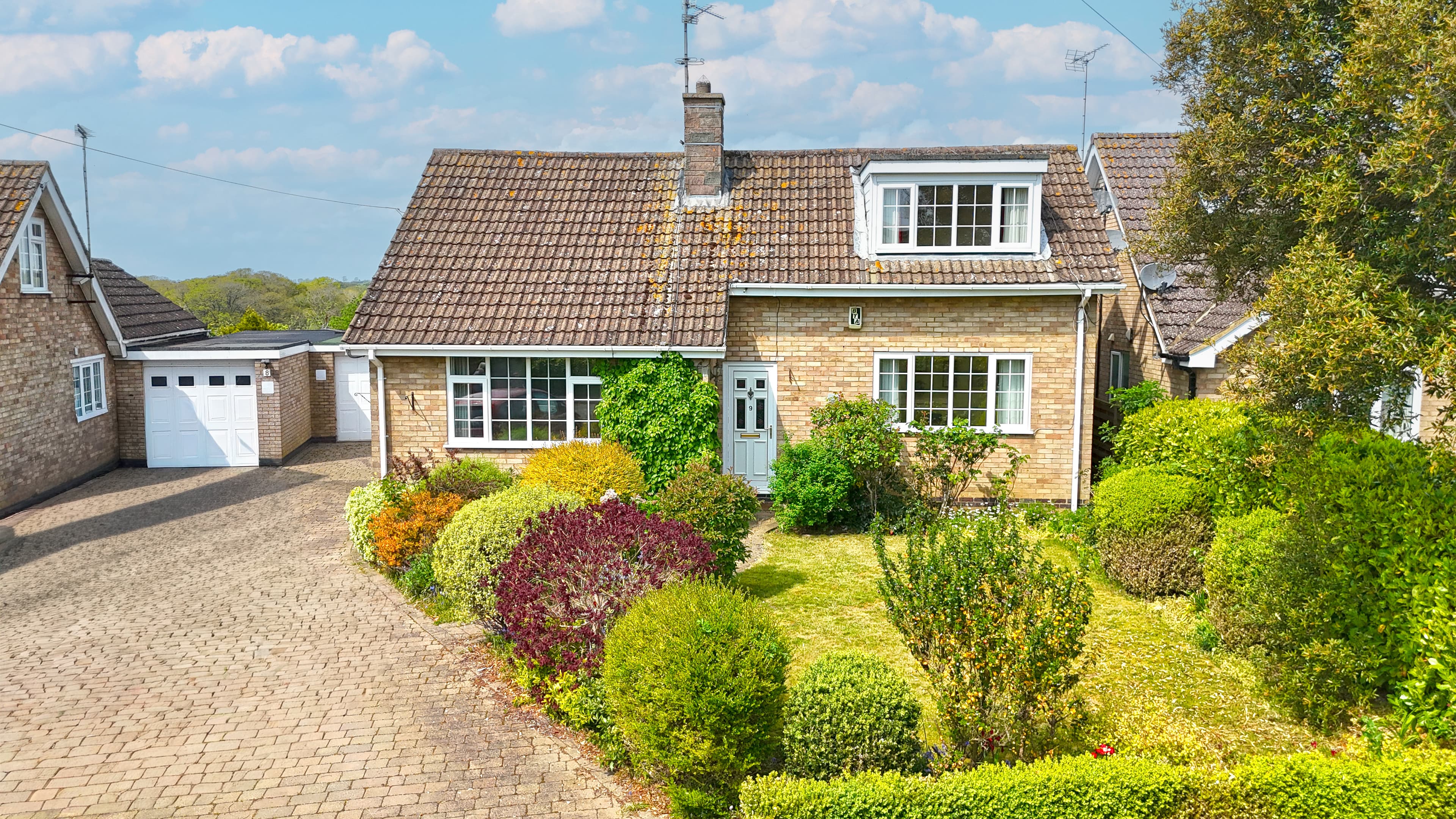 Hall Close, Arthingworth, Market Harborough, LE16 - photo 1 of 27