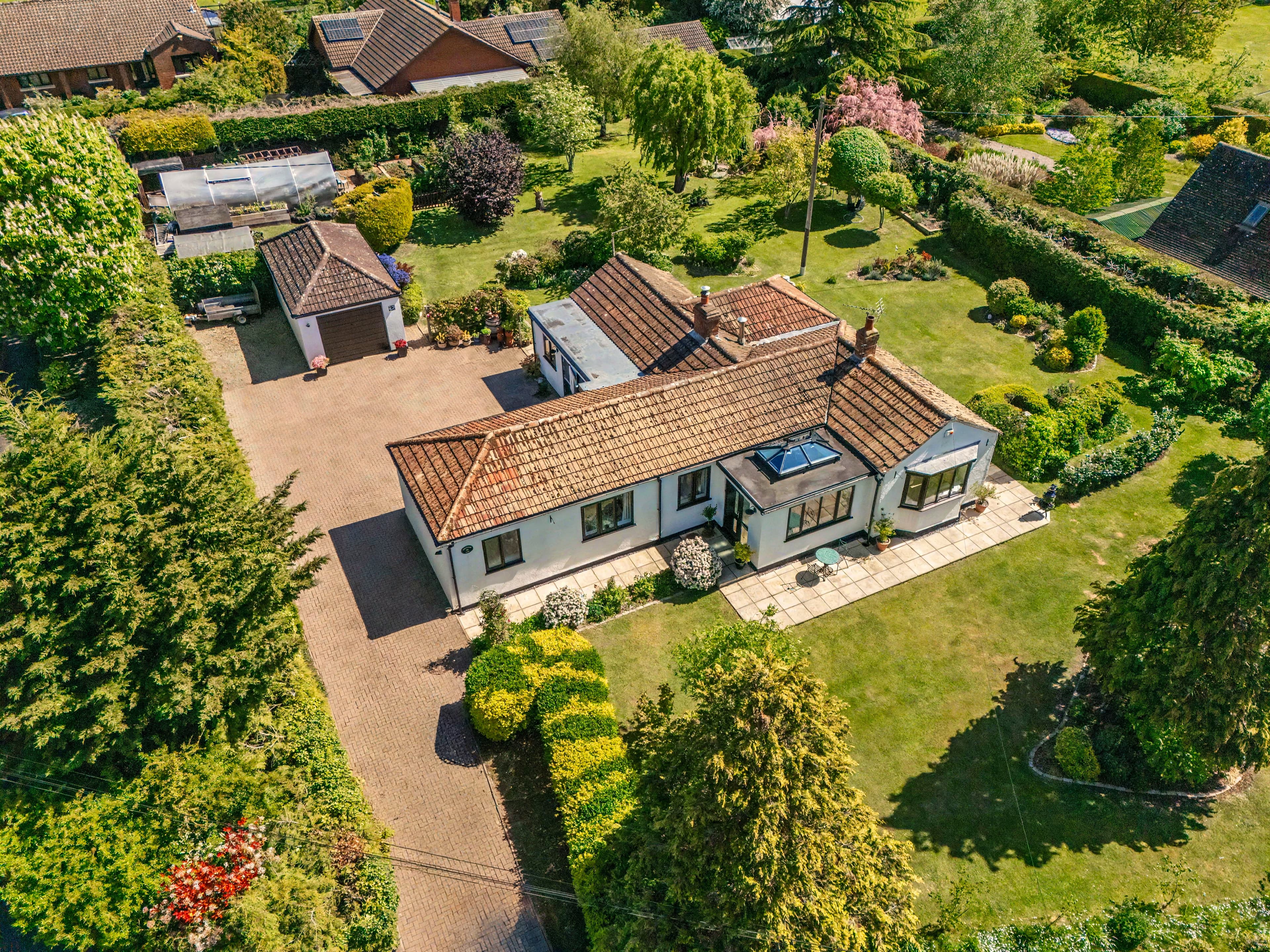 Orchard End, Sandfield Lane, Sedgeberrow, Evesham, WR11 - photo 1 of 36