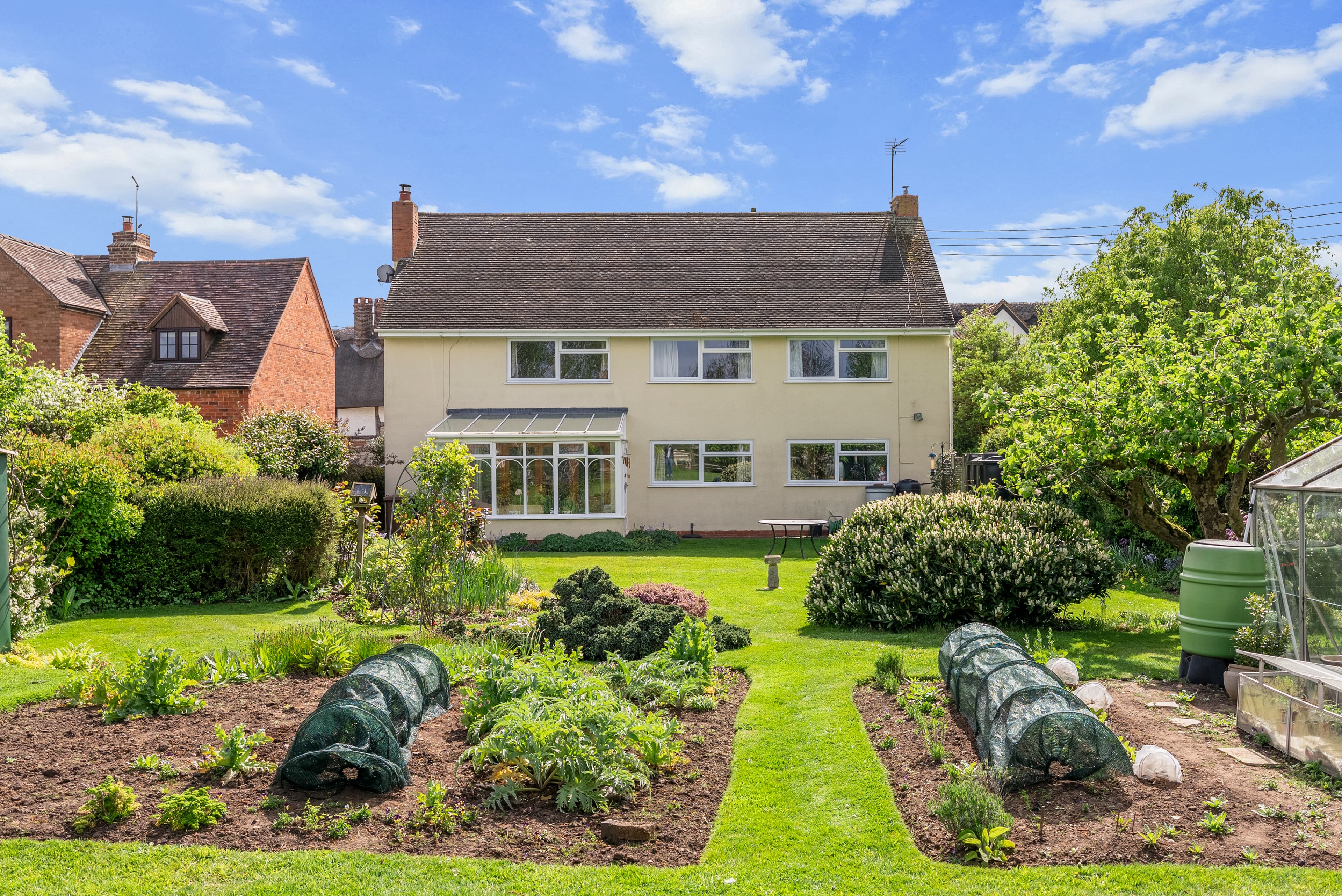 The Hollins, Atch Lench, Evesham, WR11 - photo 1 of 14