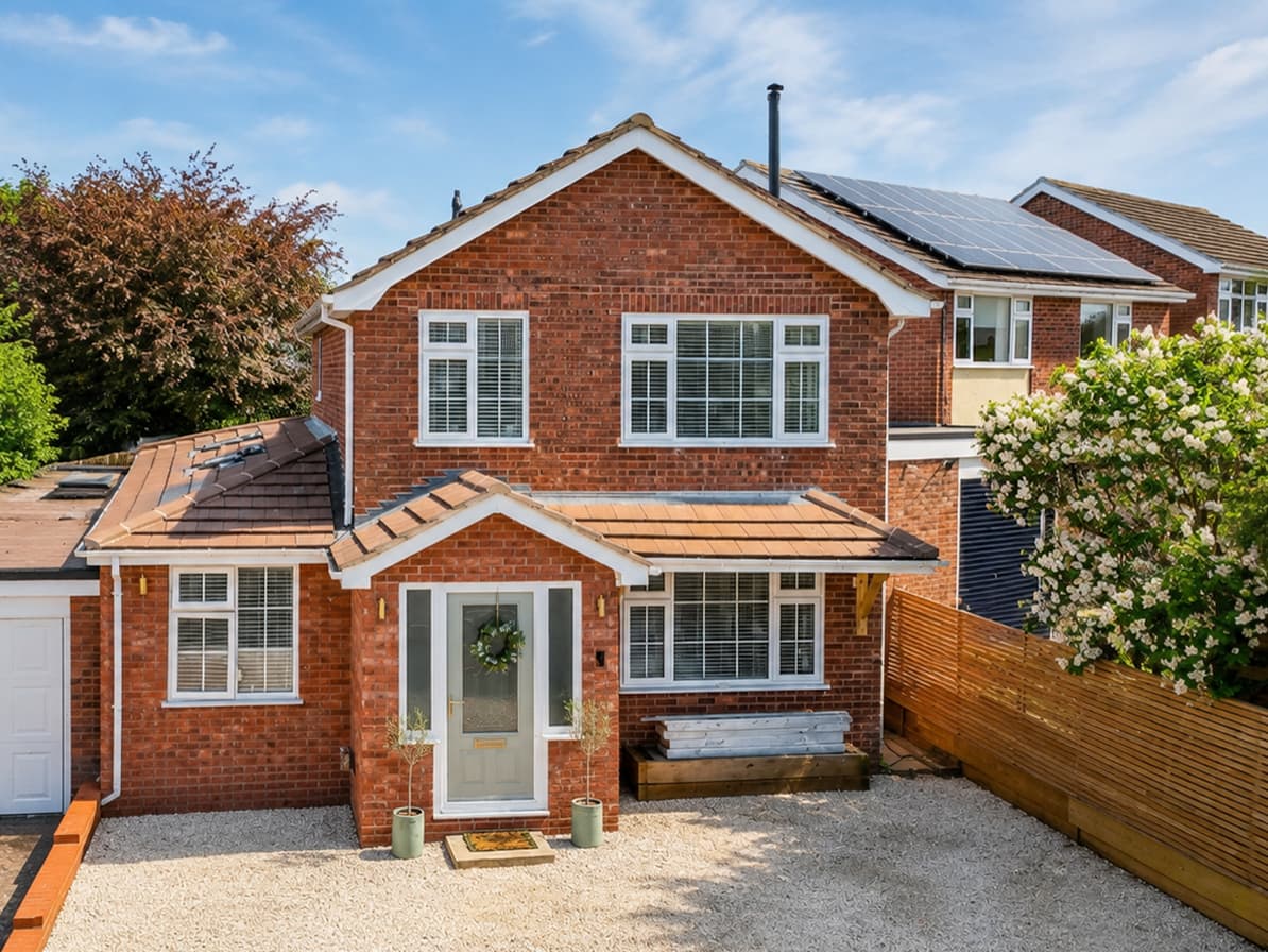 Farley Avenue, Harbury, Leamington Spa, CV33 - photo 1 of 19