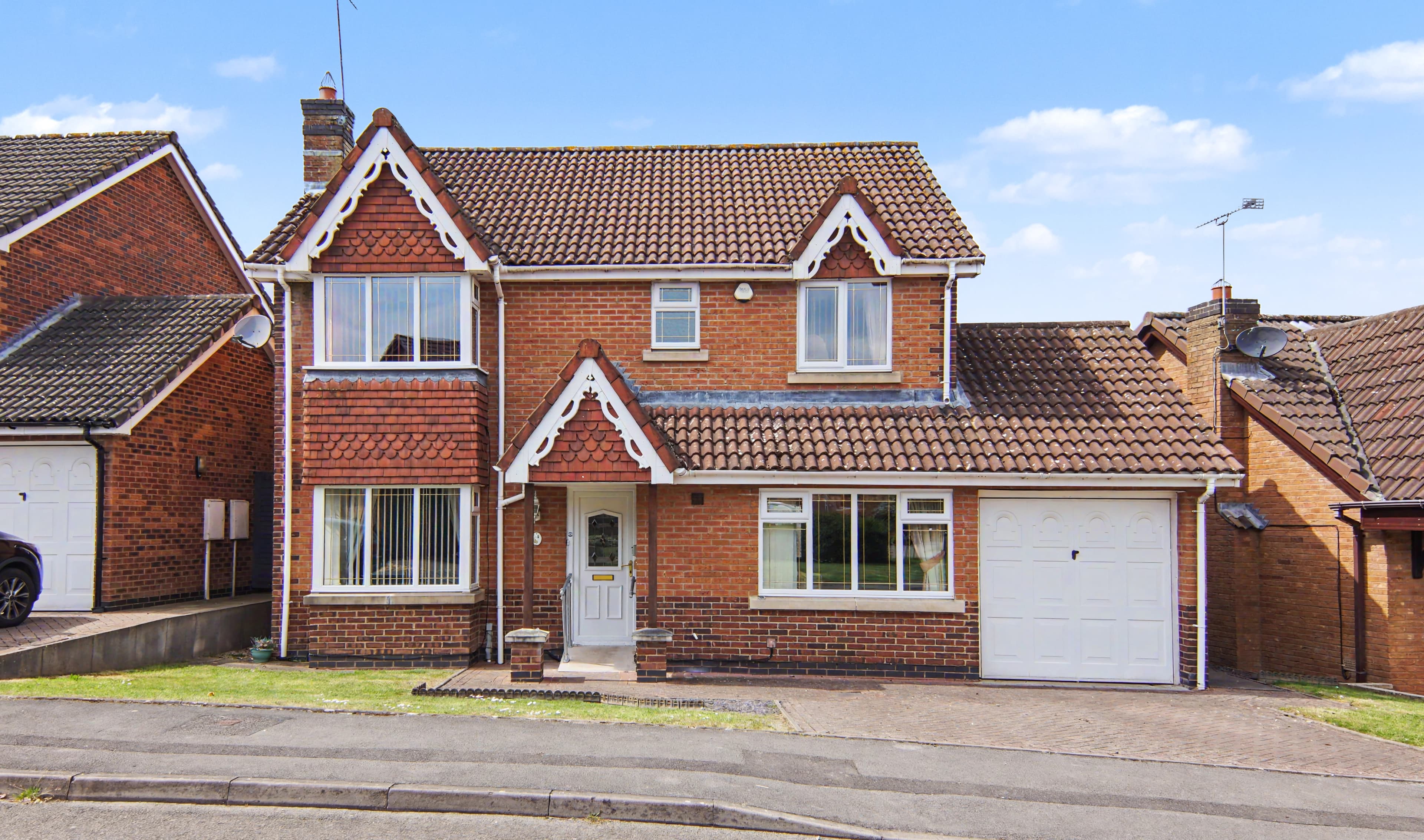 The Sycamores, Bedworth, CV12 - photo 1 of 30