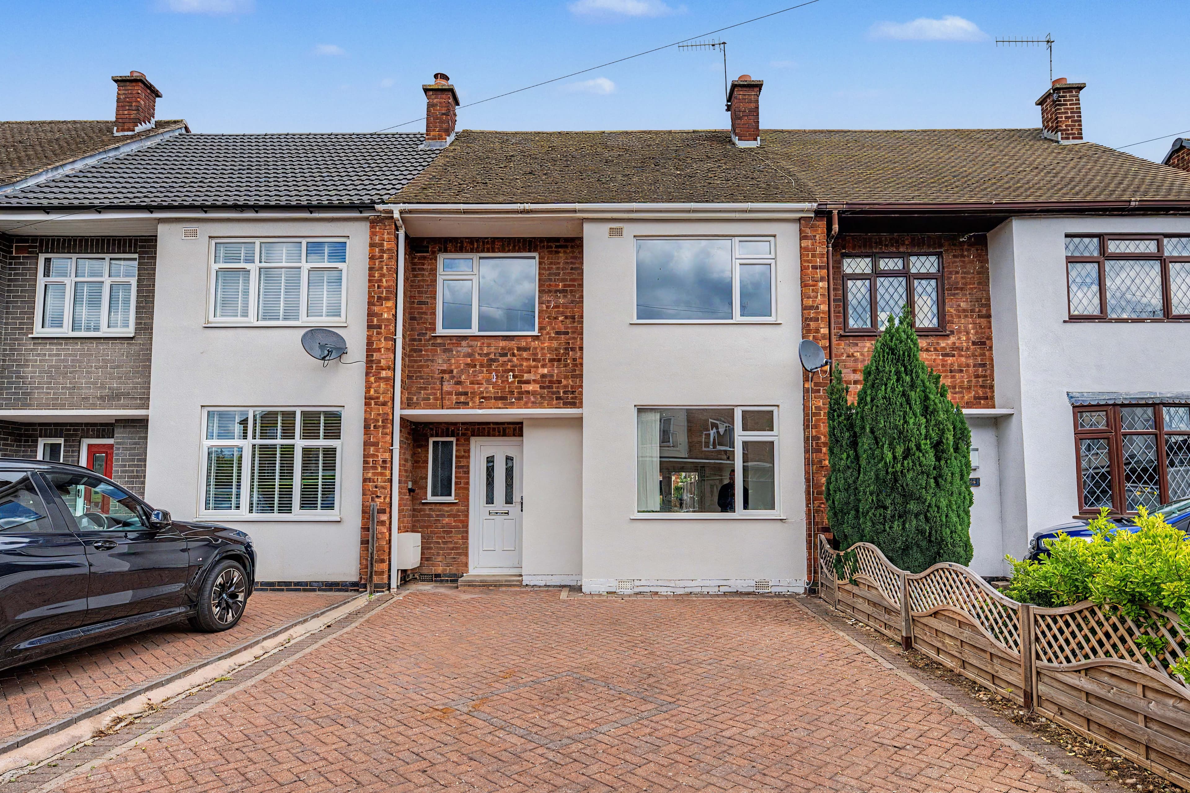 Winsford Avenue, Coventry, CV5 - photo 1 of 27