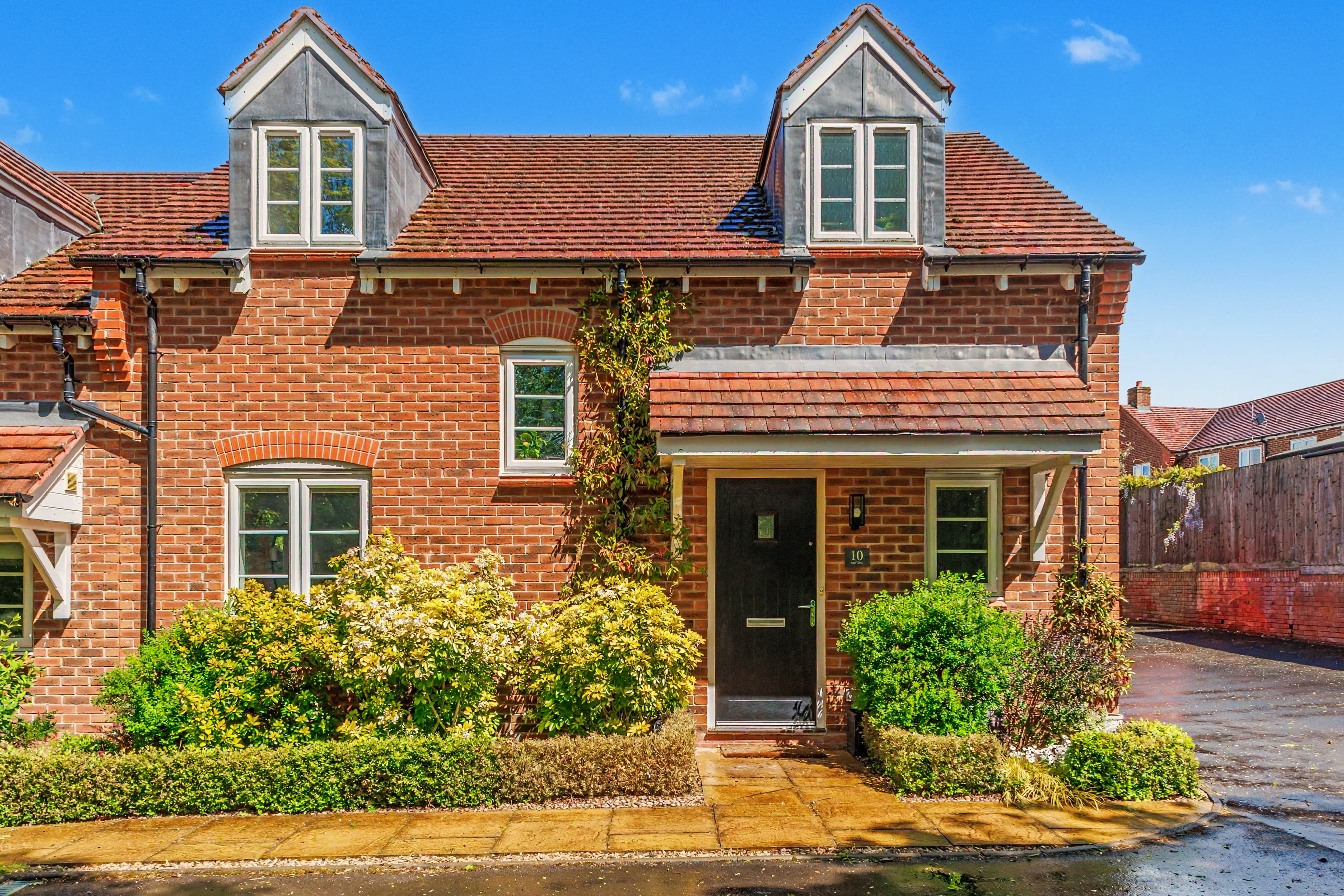 Carr Close, Shipston-On-Stour, CV36 - photo 1 of 35