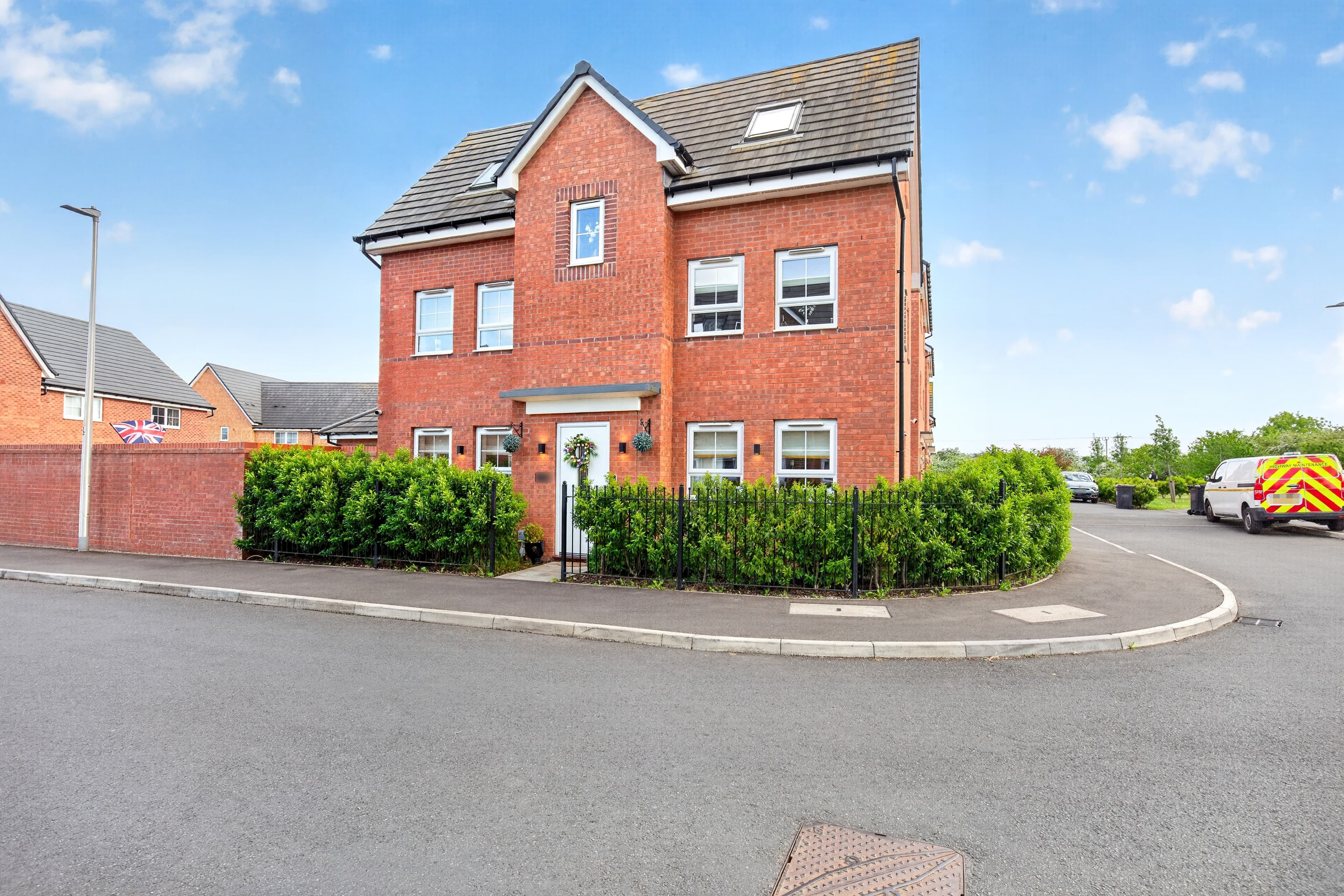 Fleece Lane, Nuneaton, CV11 - photo 1 of 21