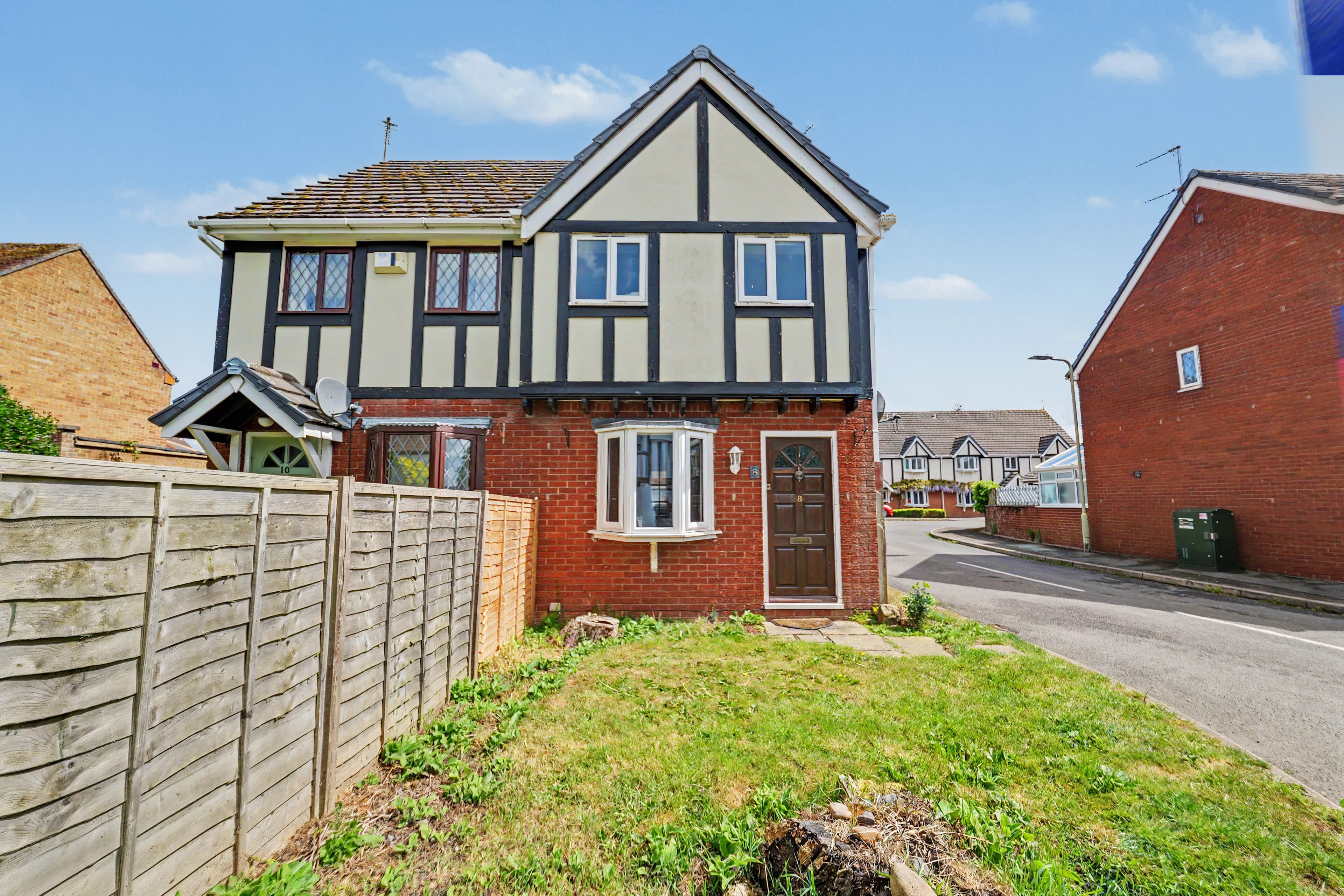 Bell Lane, Husbands Bosworth, Lutterworth, LE17 - photo 1 of 18