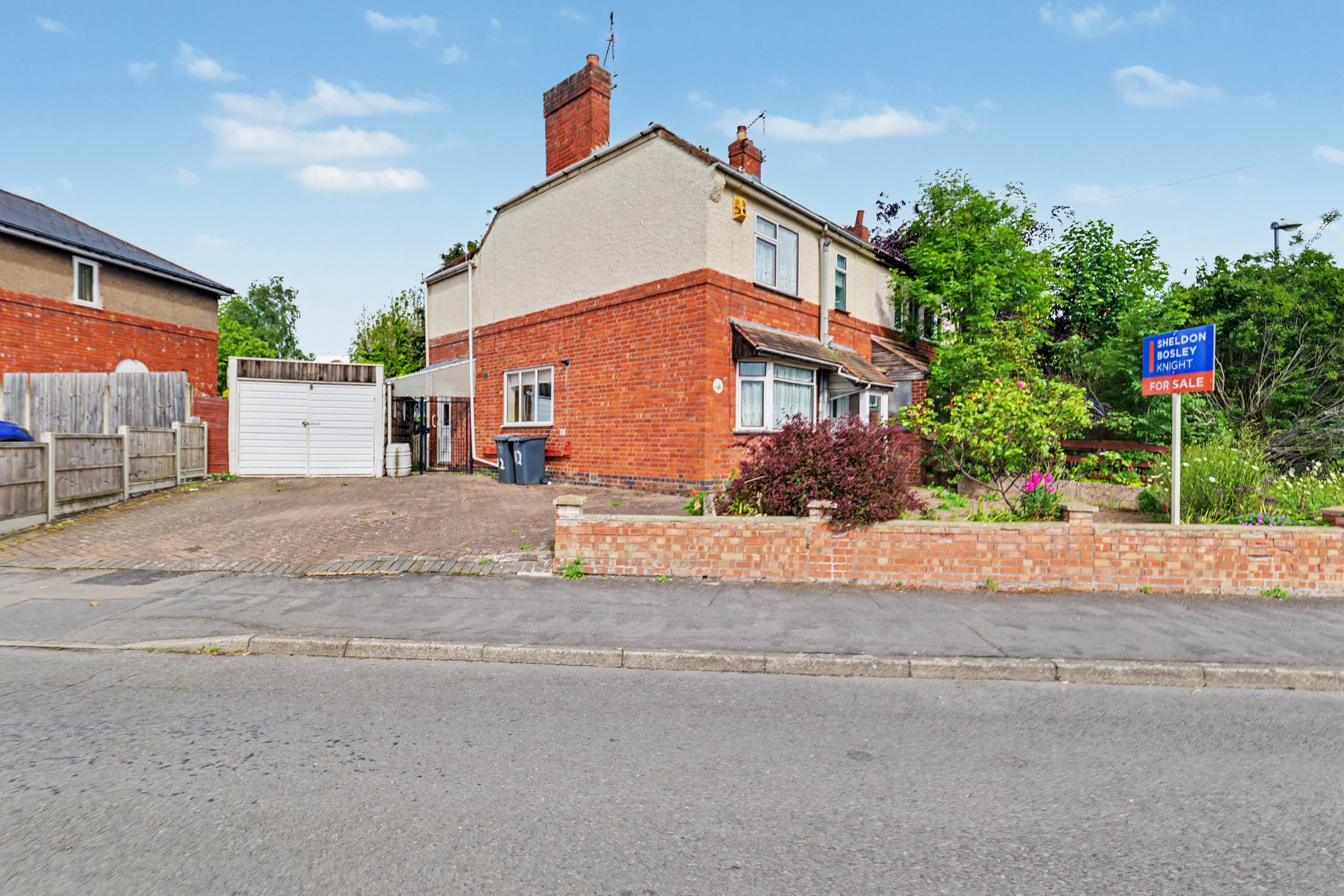 Meldrum Road, Nuneaton, CV10 - photo 1 of 28