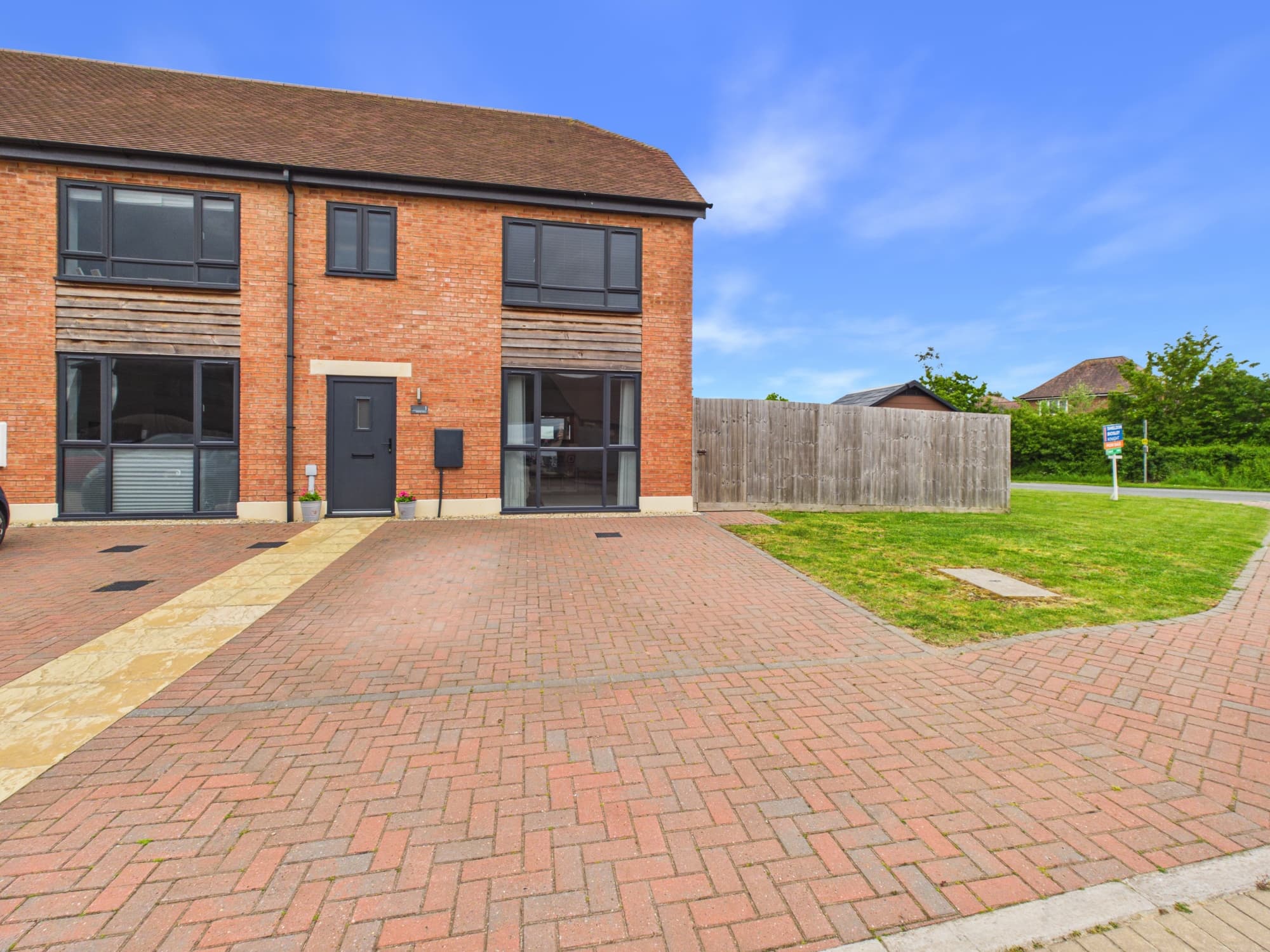 1 Malvern Mews, Bomford Place, Pershore, WR10 - photo 1 of 22