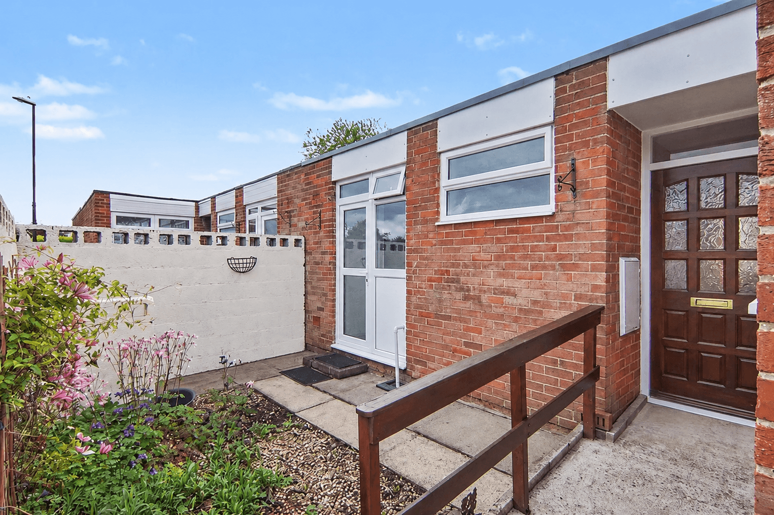 Overdale Road, Coventry, CV5 - photo 1 of 23