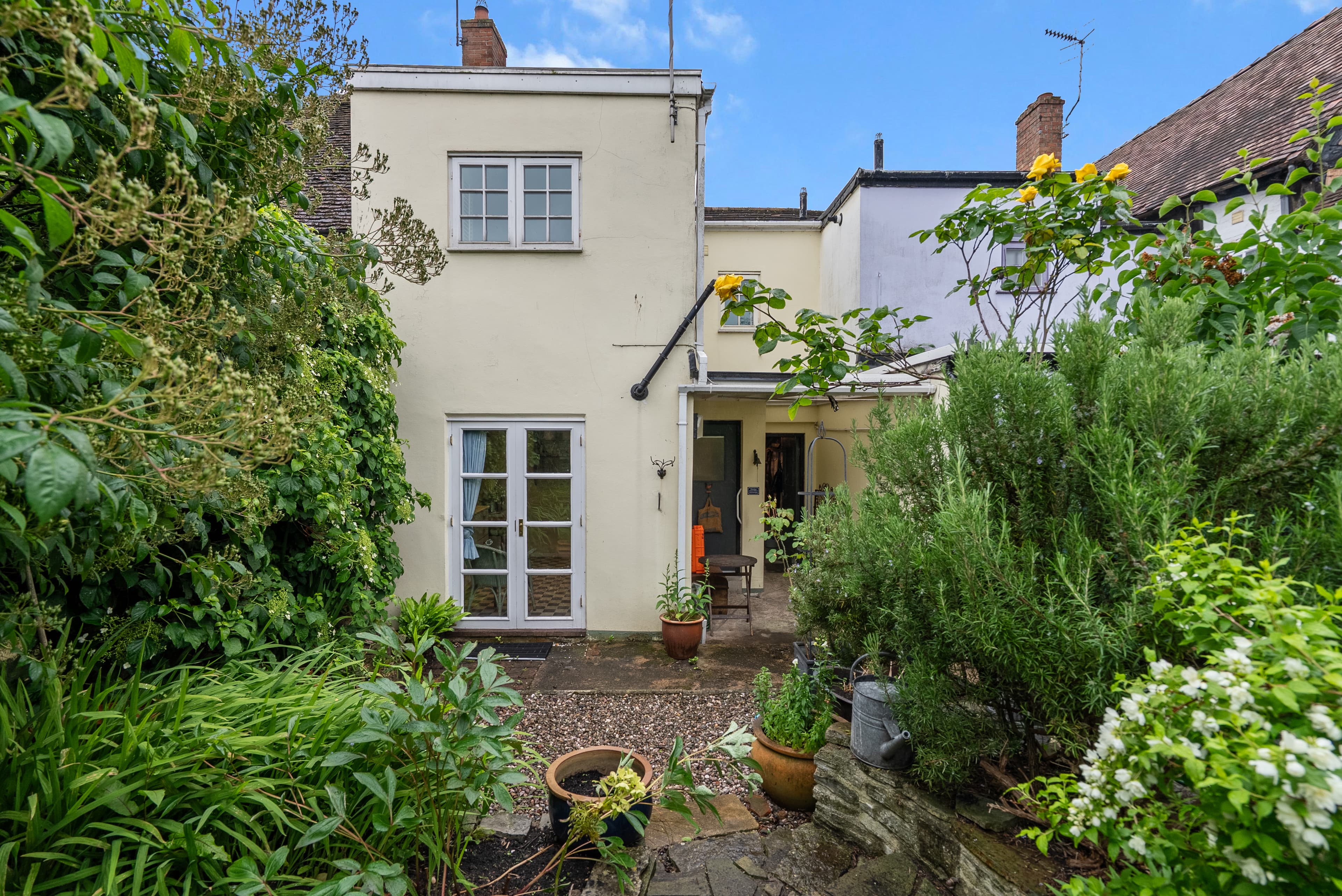 Newlands, Pershore, WR10 - photo 1 of 19
