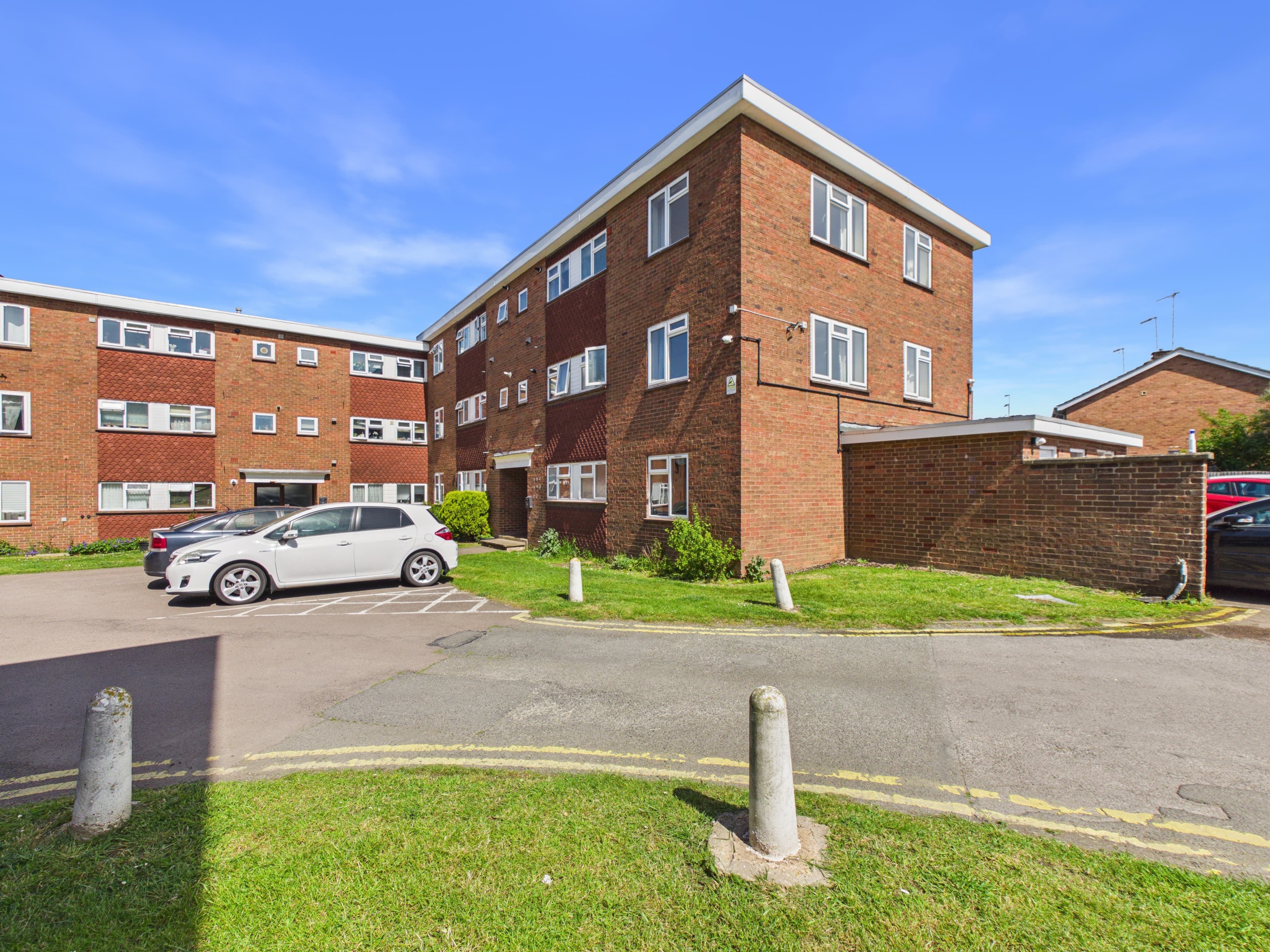 Waterside, Evesham, WR11 - photo 1 of 7