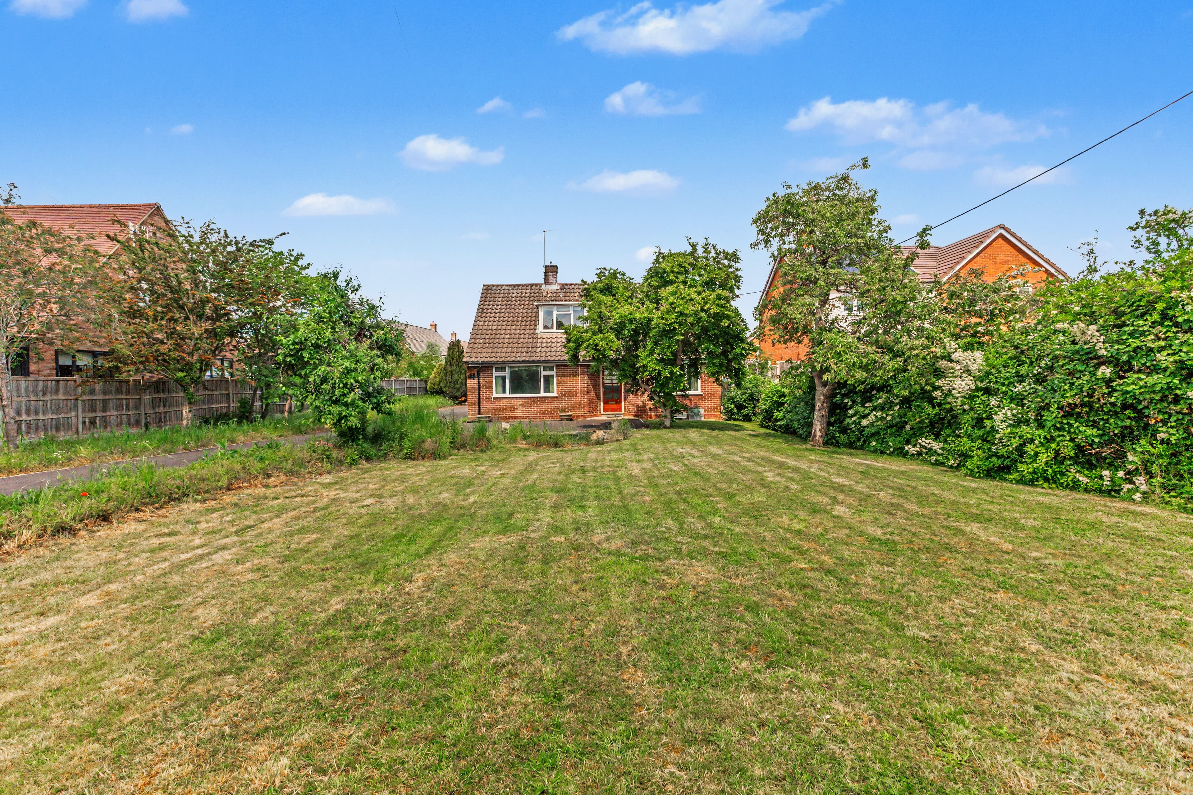 Harden Huish, Shinehill Lane, South Littleton, Evesham, WR11 - photo 1 of 21