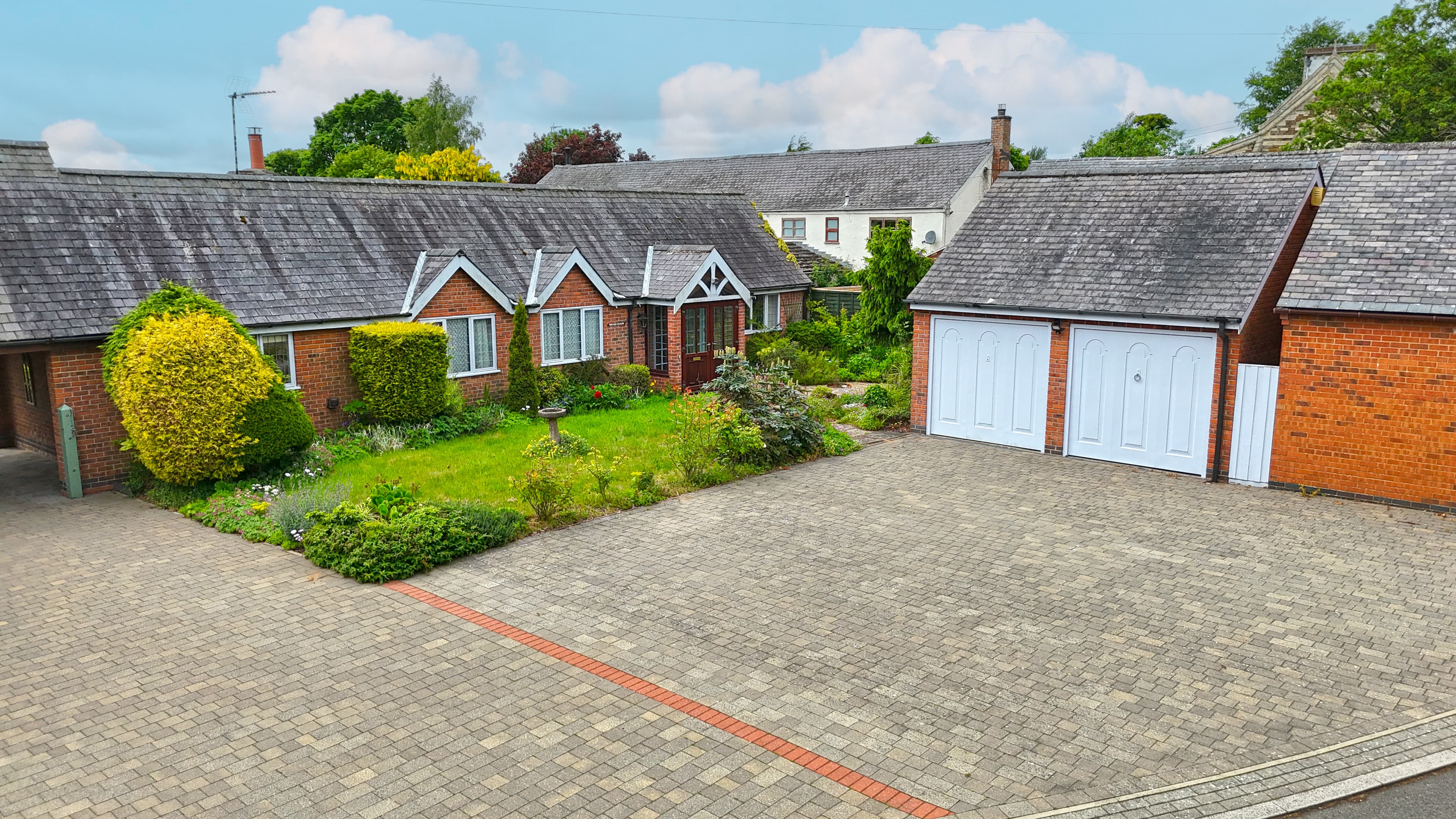 The Old Stables, Manor Farm Close, Tugby, Leicester, LE7 - photo 1 of 33