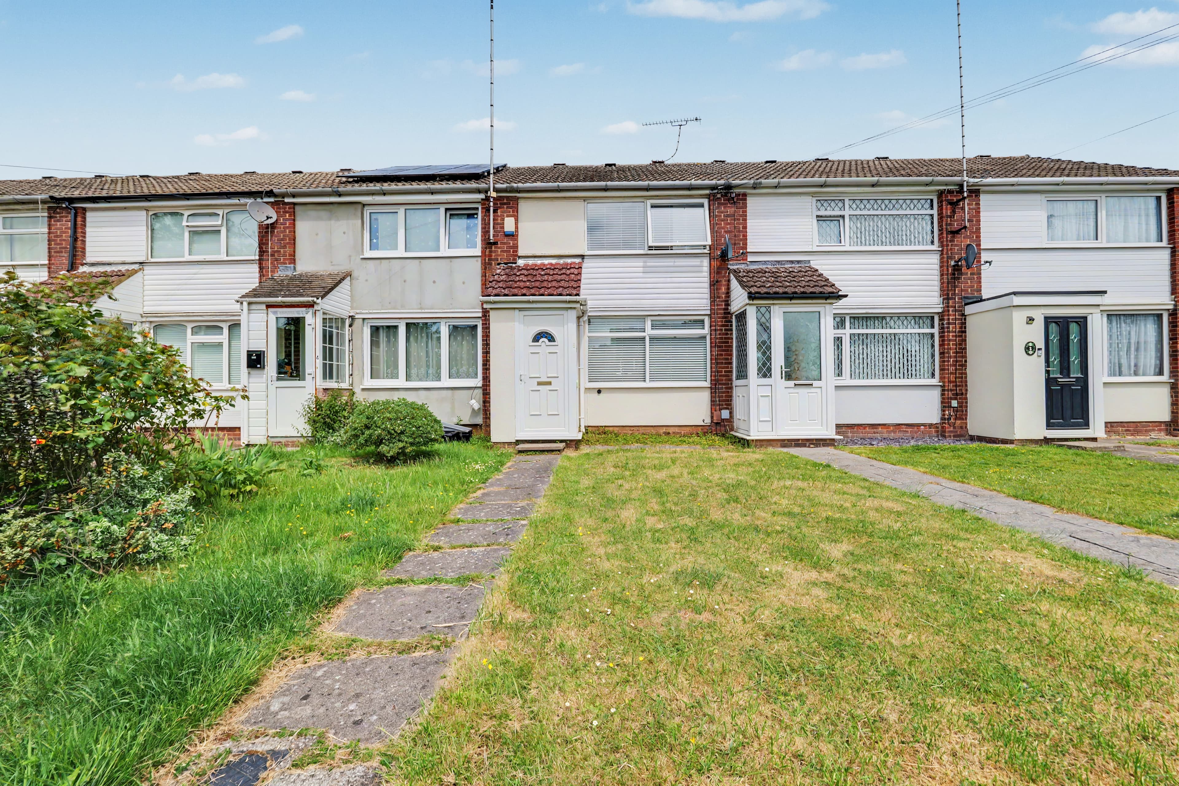 Walton Close, Binley, Coventry, CV3 - photo 1 of 14