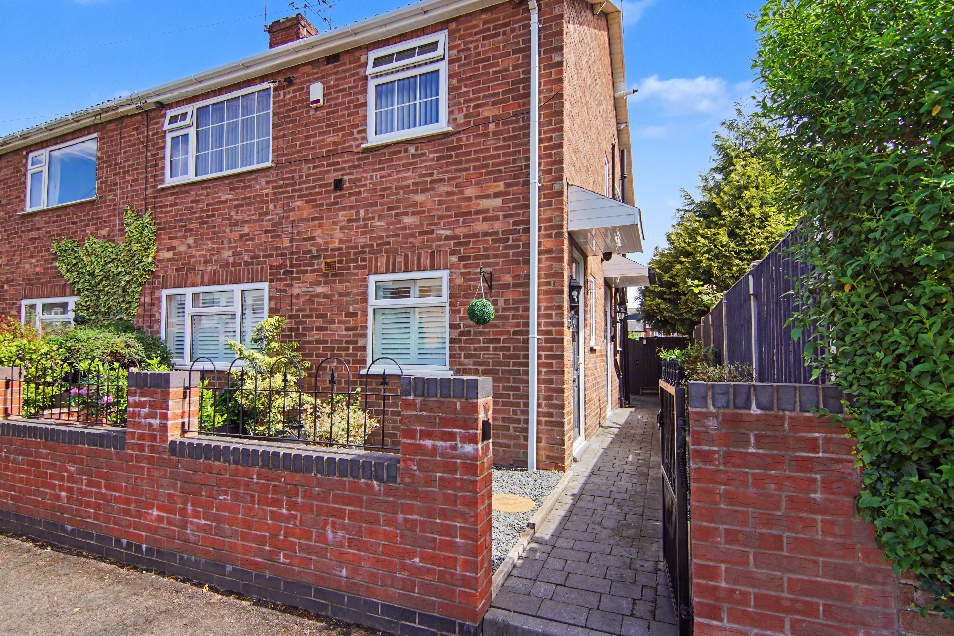 Clarendon Street, Coventry, CV5 - photo 1 of 16