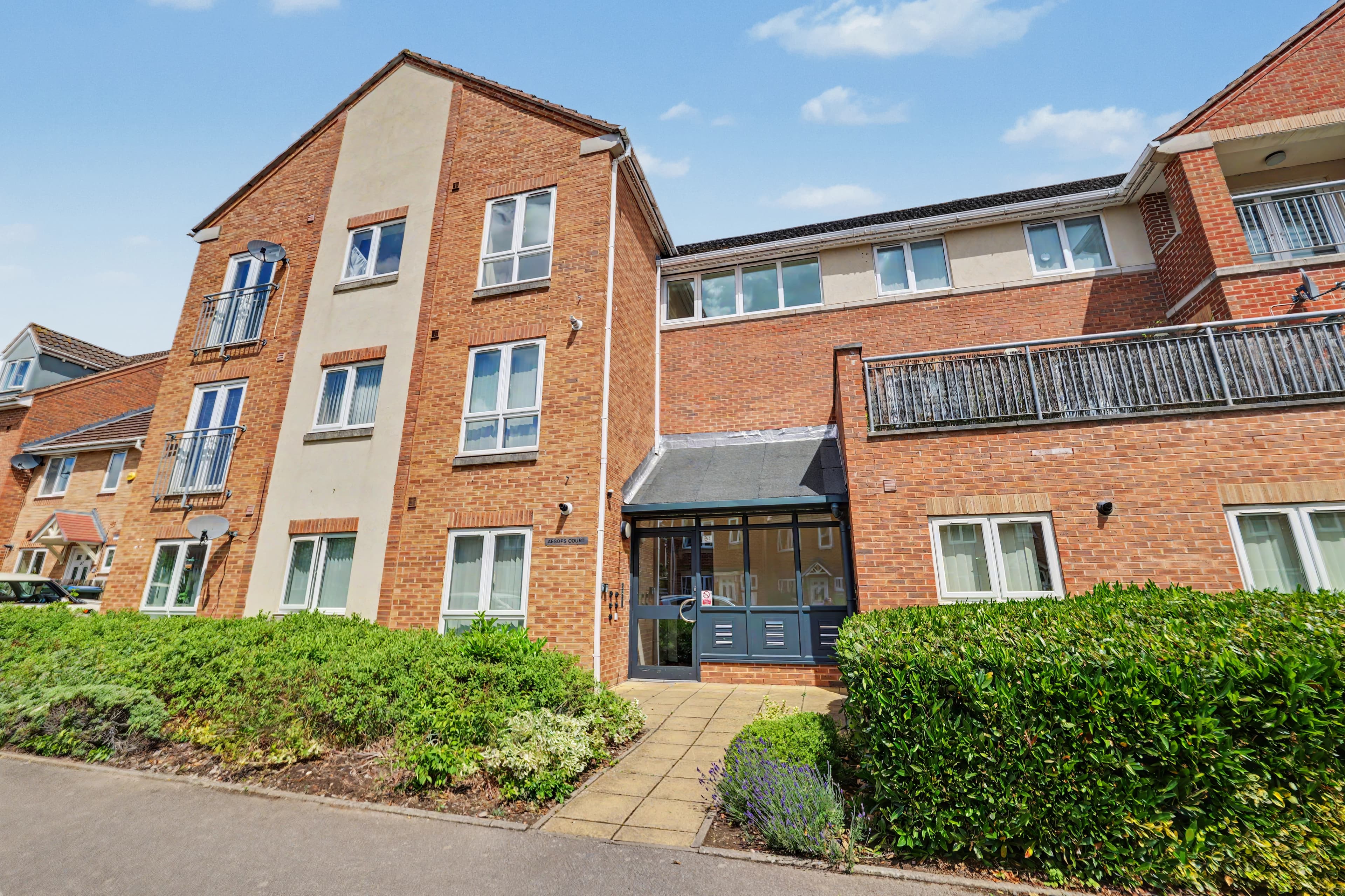 Aesops Court, Valley Road, Coventry, CV2 - photo 1 of 14