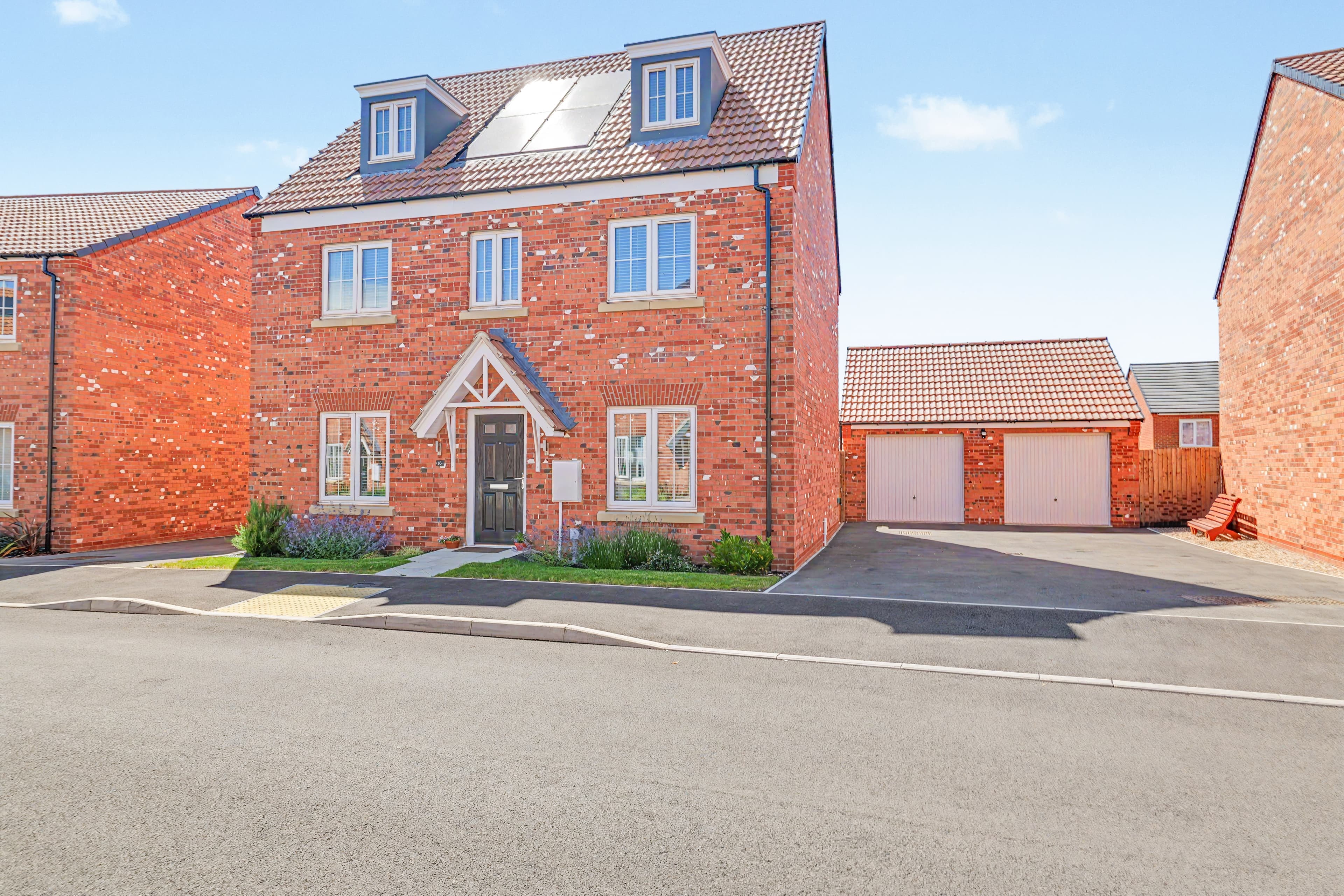 Carroll Street, Market Harborough, LE16 - photo 1 of 41