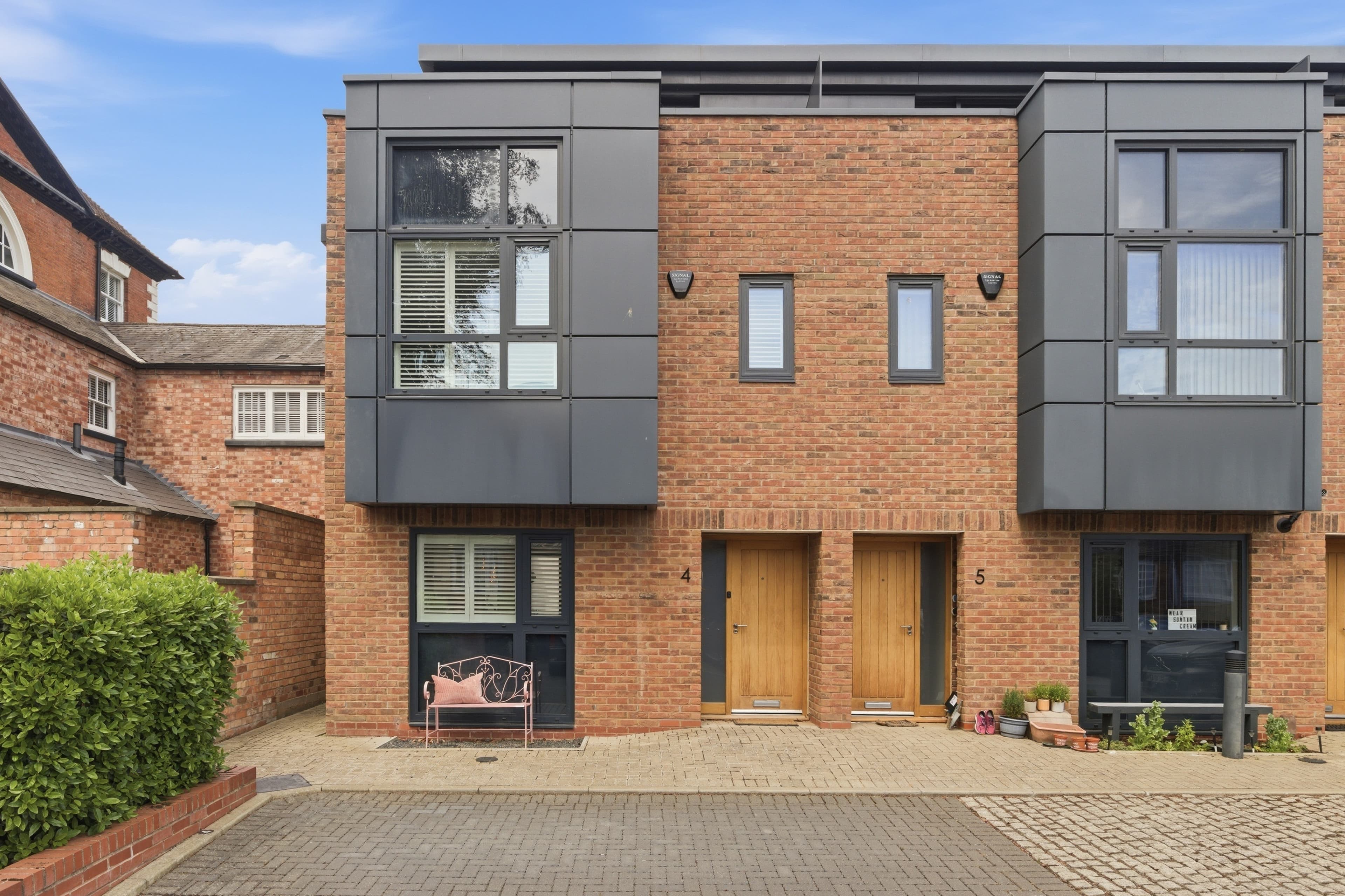 4 Abbotsford Mews, New Street, Kenilworth, CV8 - photo 1 of 29