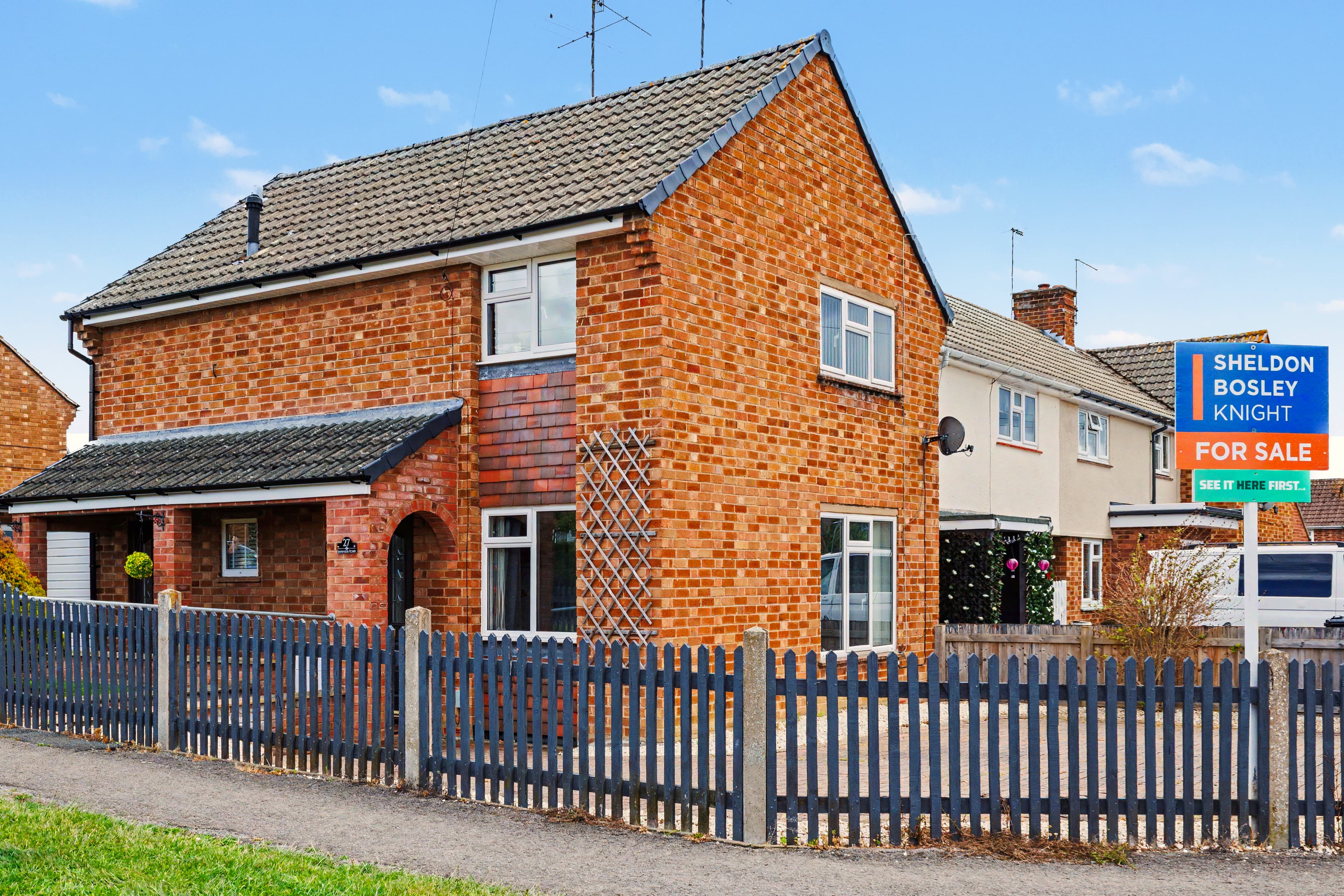 Mayfield Road, Pershore, WR10 - photo 1 of 18
