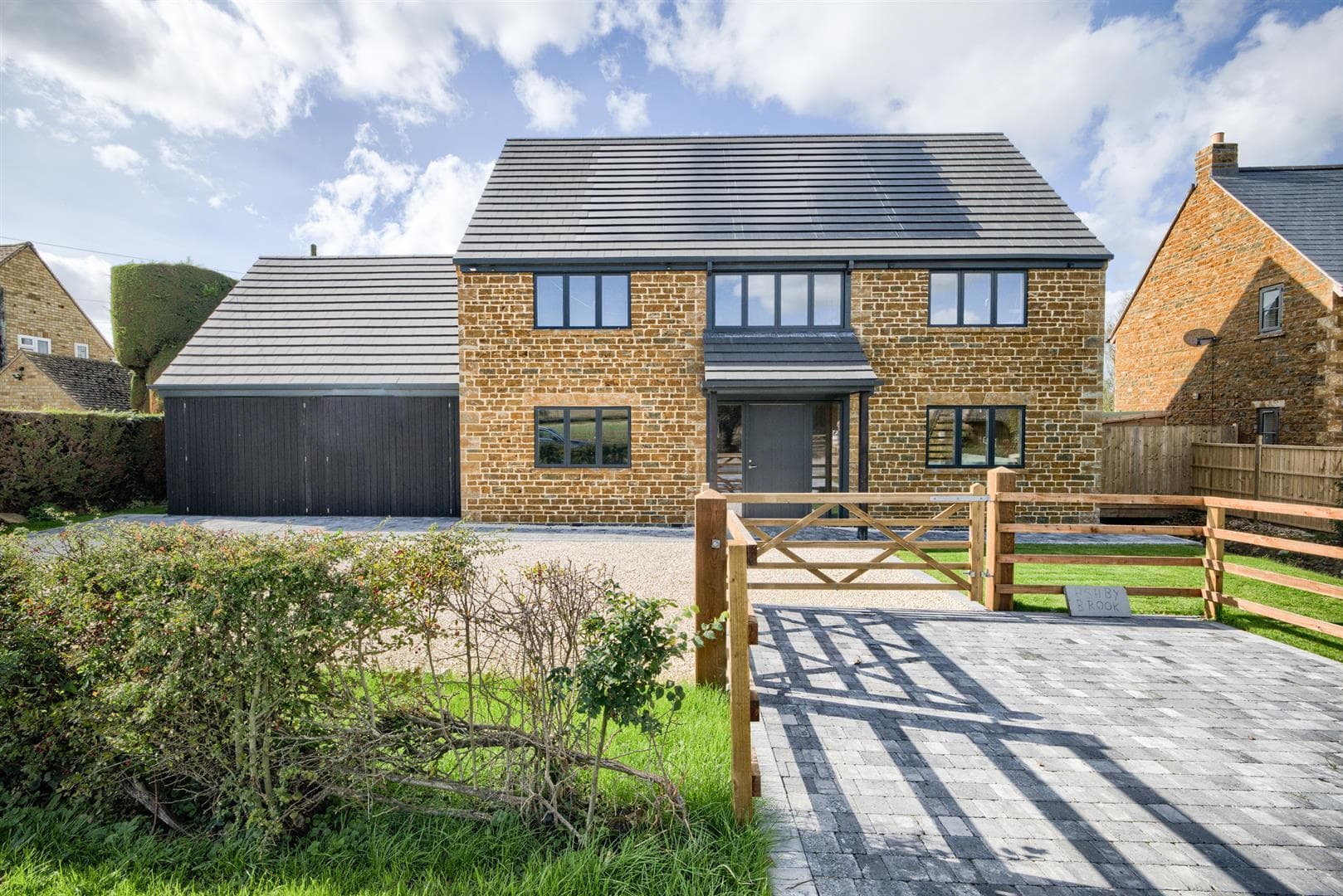 Ashby Brook, Main Street, Lower Tysoe, Warwick, CV35 - photo 1 of 19
