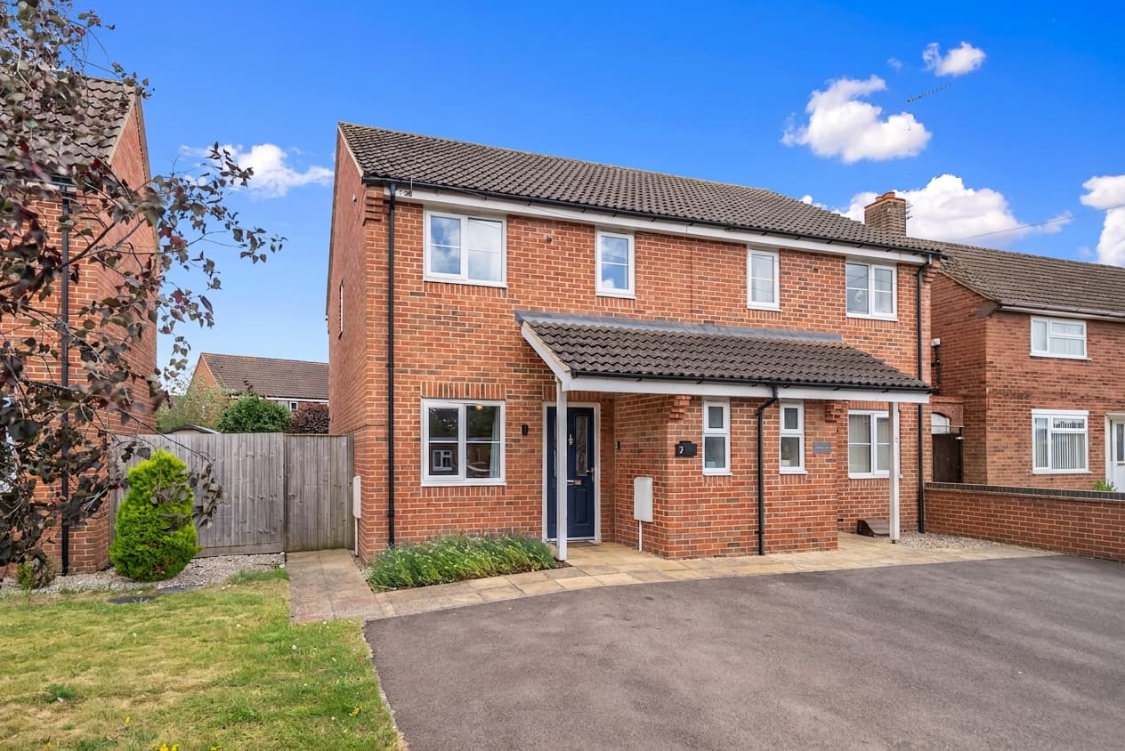 Fulbert Road, Pershore, WR10 - photo 1 of 26