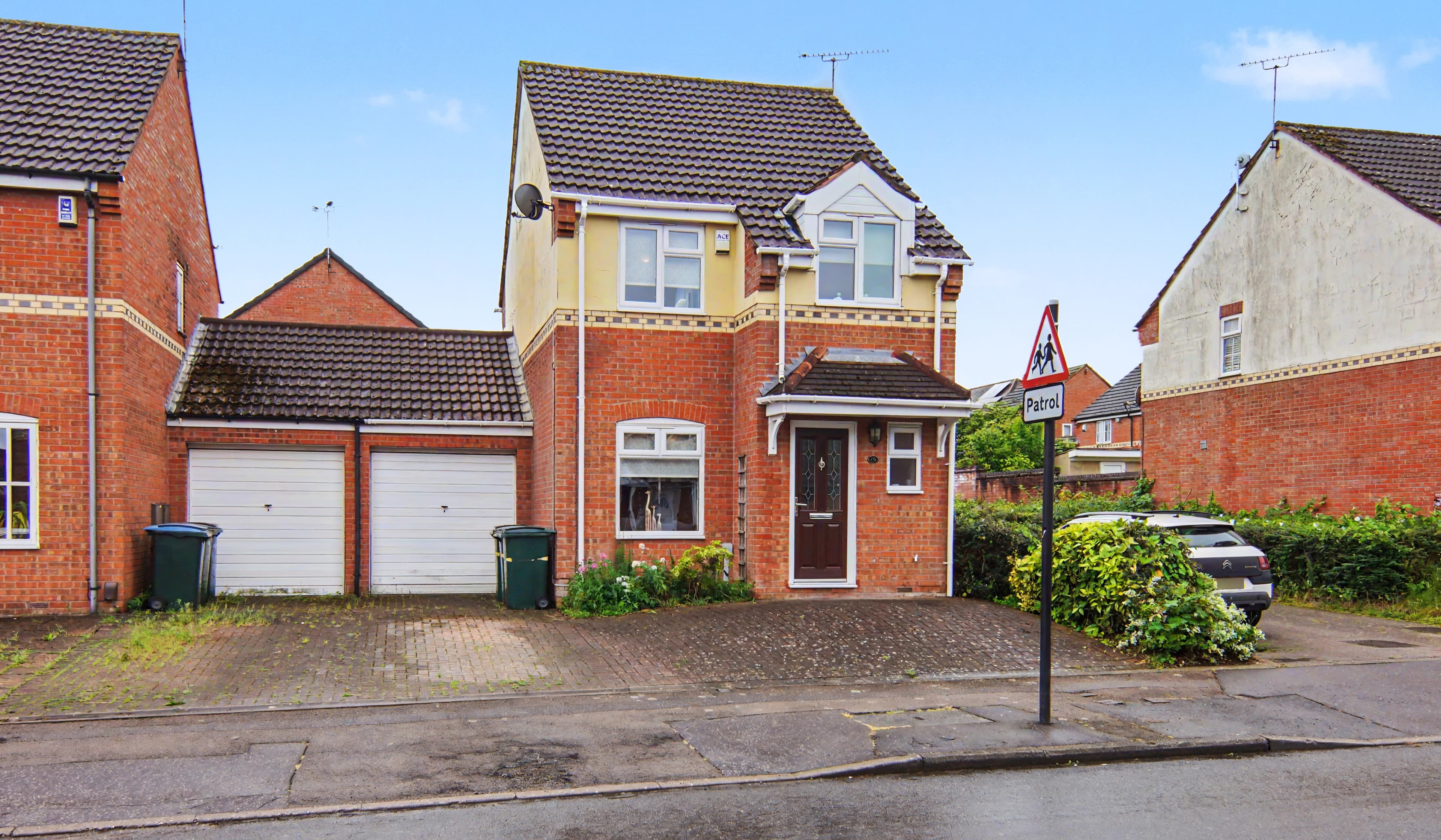 Lyndale Road, Coventry, CV5 - photo 1 of 24