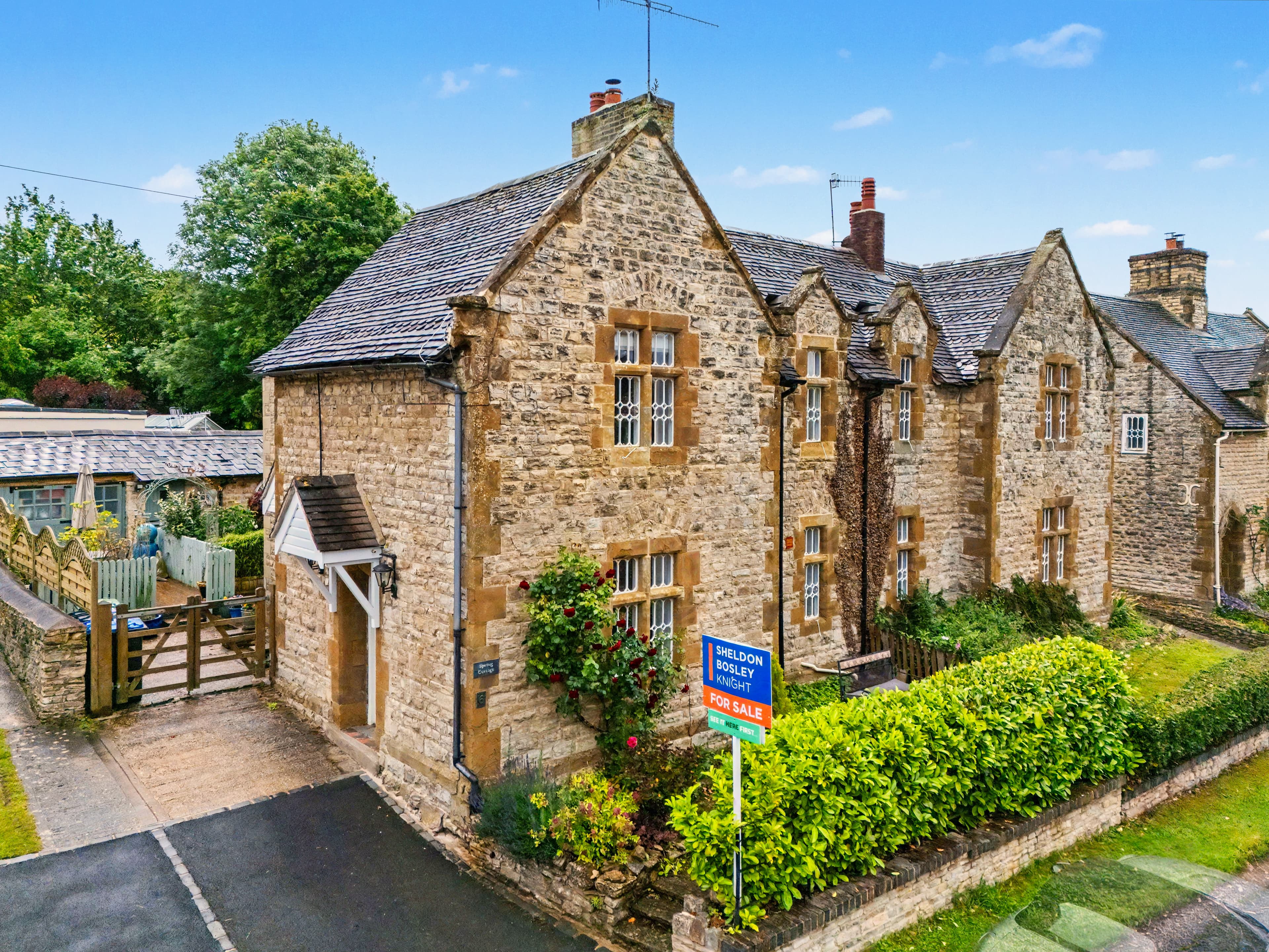 Combrook, Warwick, CV35 - photo 1 of 46