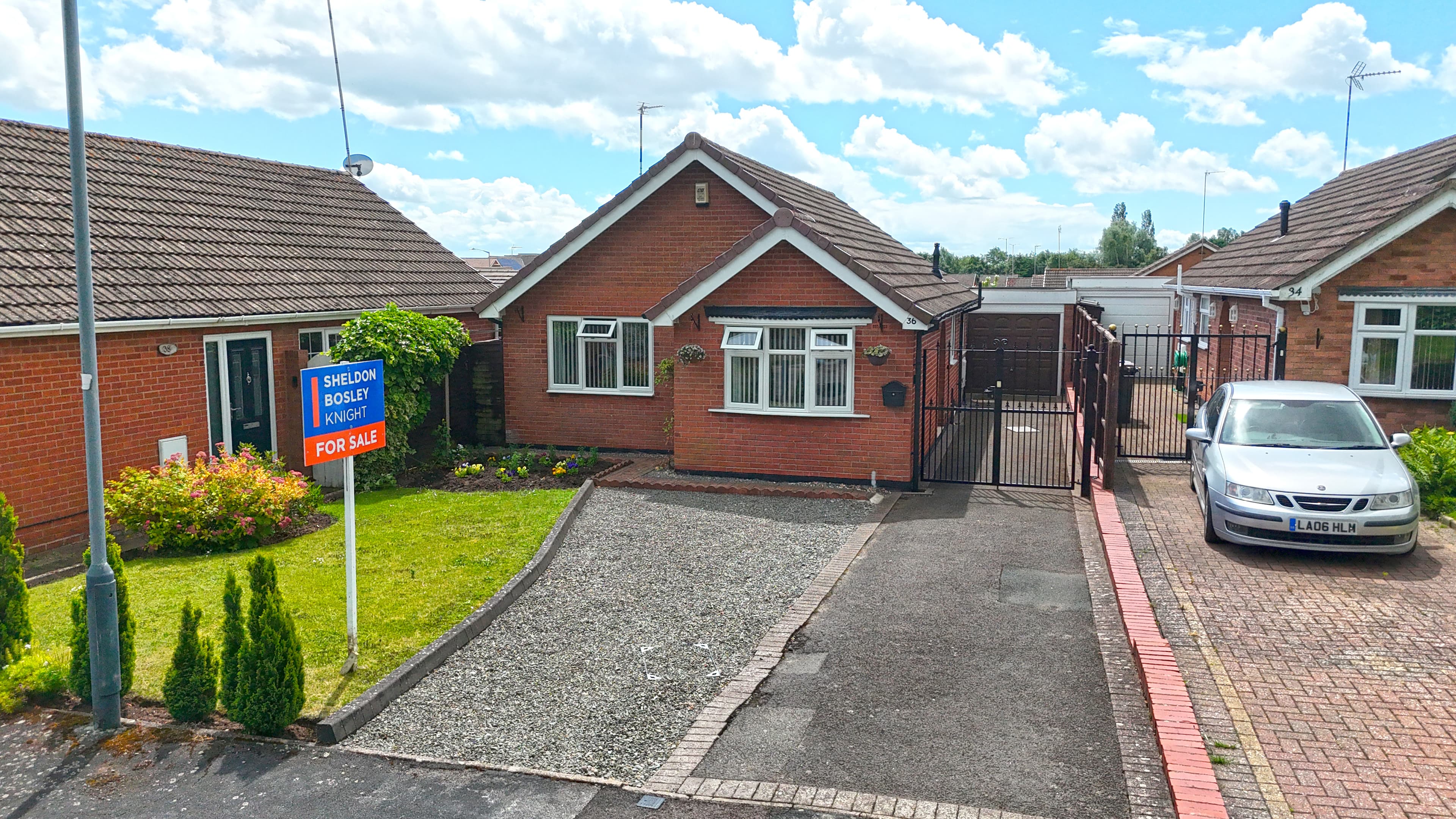 The Oaks, Bedworth, CV12 - photo 1 of 19