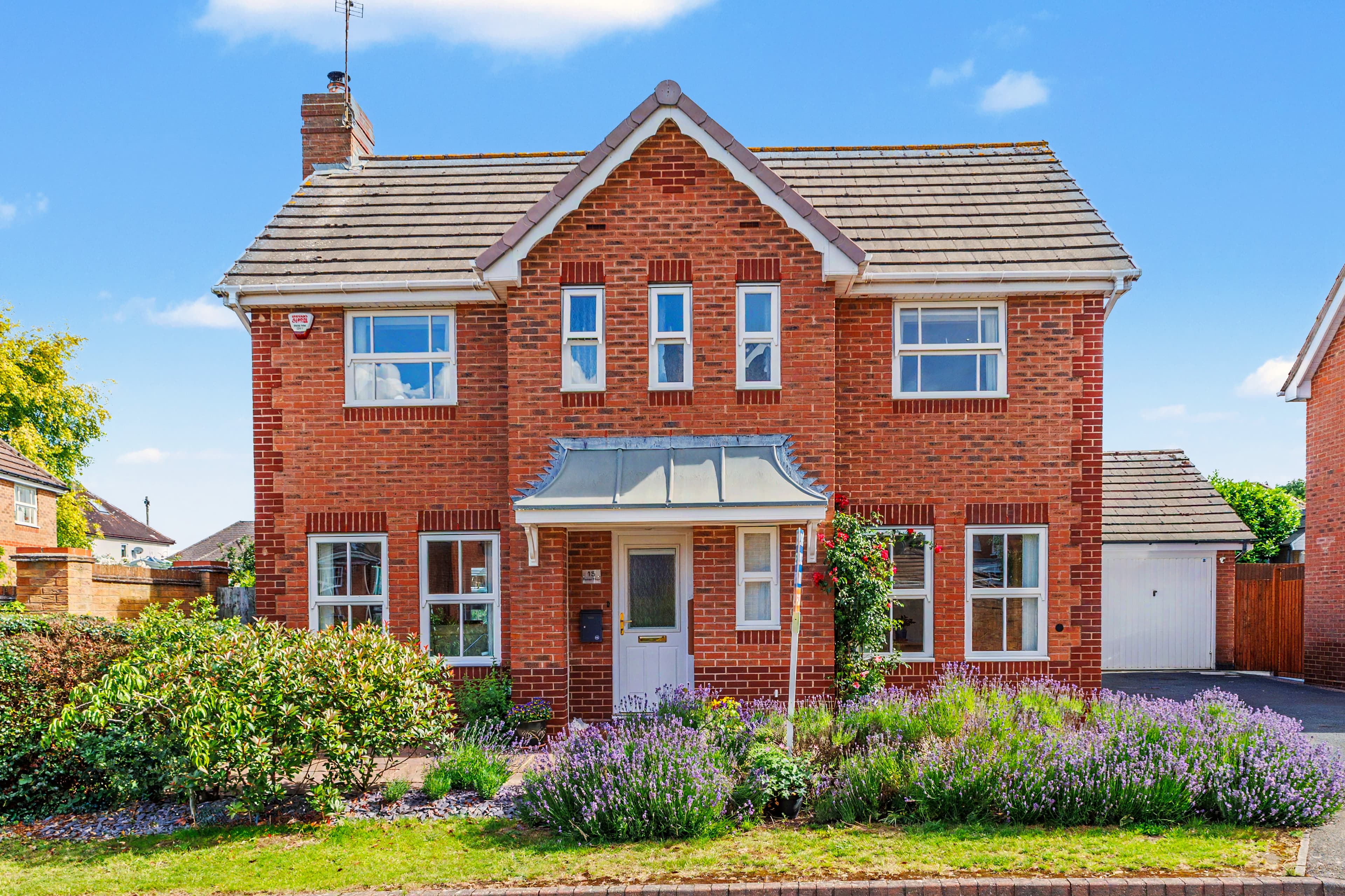 Tamar Place, Evesham, WR11 - photo 1 of 23