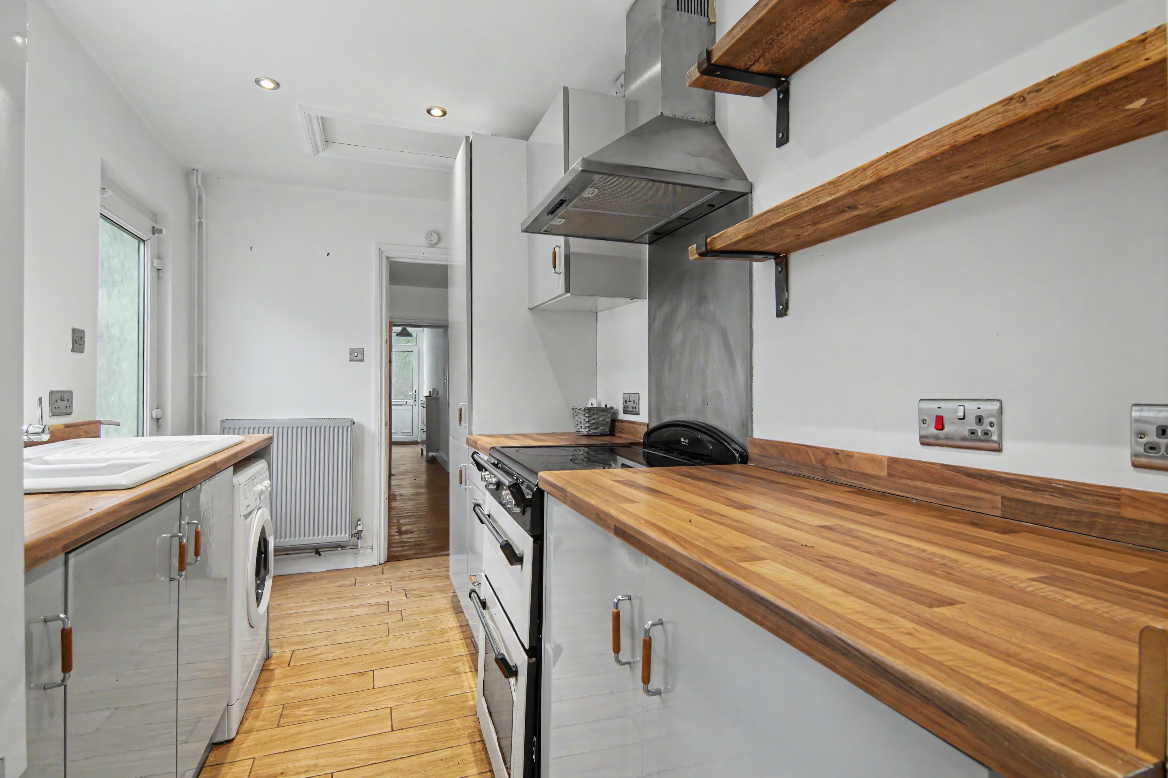 Tile Hill Lane, Coventry, CV4 - photo 1 of 19
