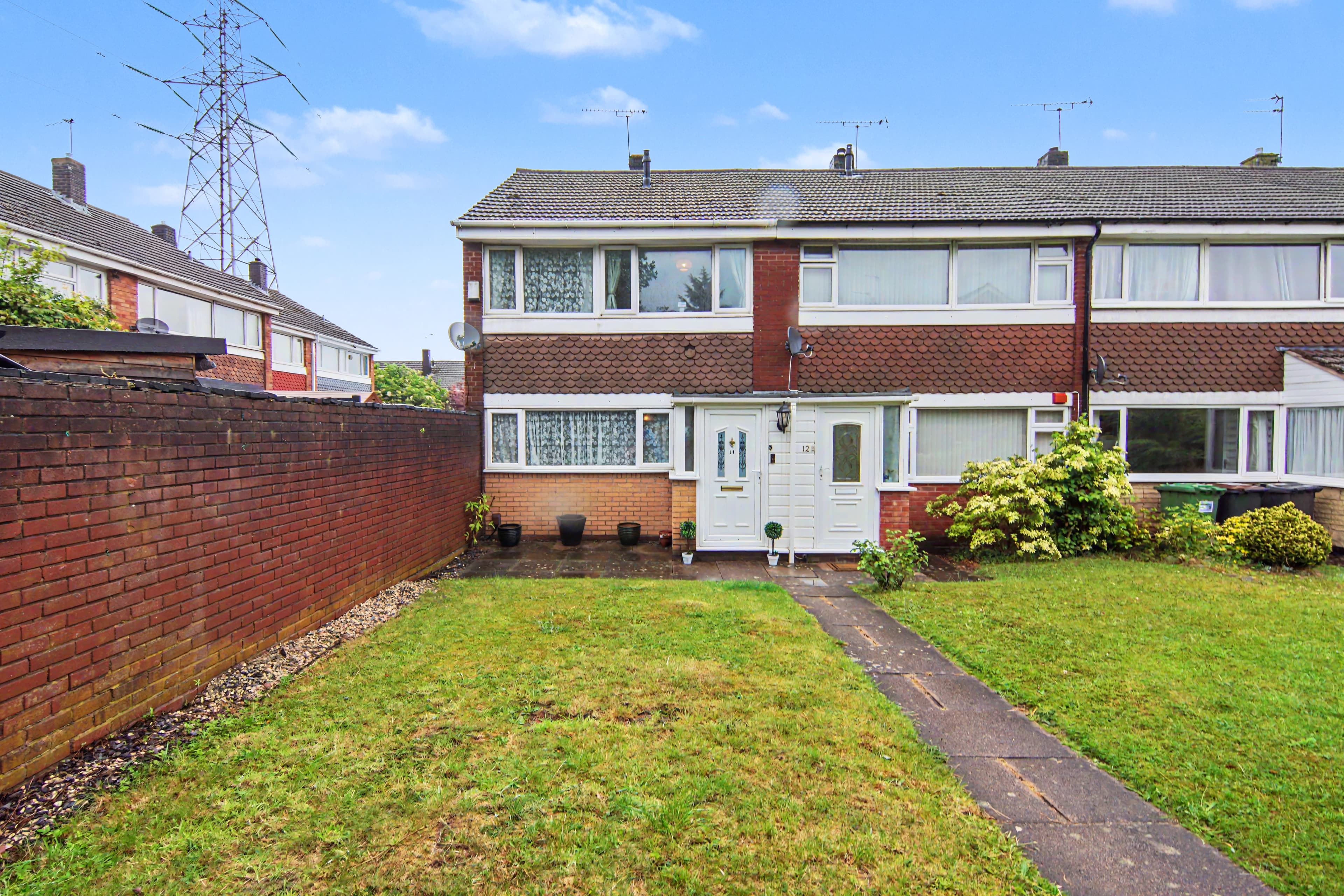 Golf Drive, Nuneaton, CV11 - photo 1 of 19