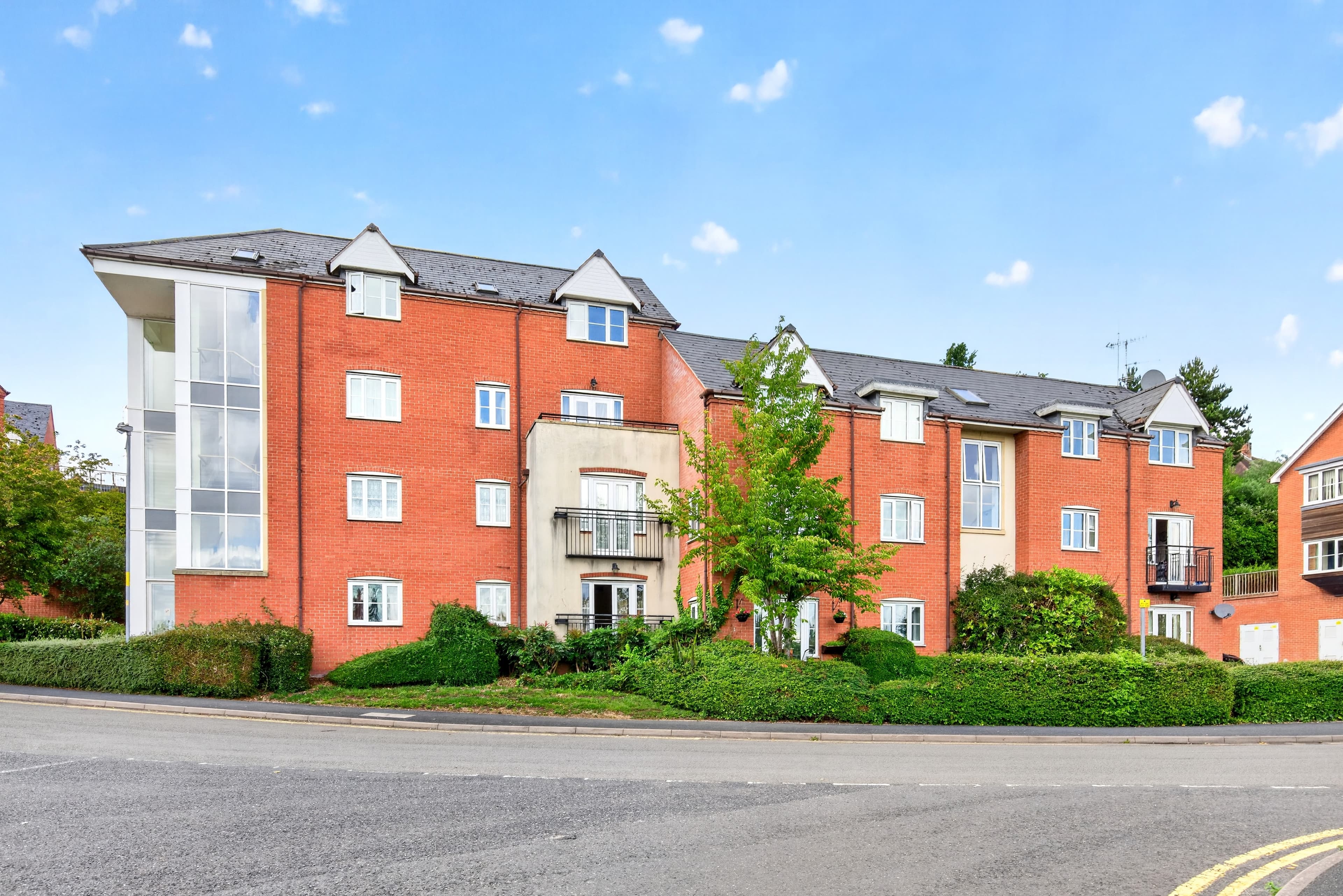 4 Vale House, Common Road, Evesham, WR11 - photo 1 of 9