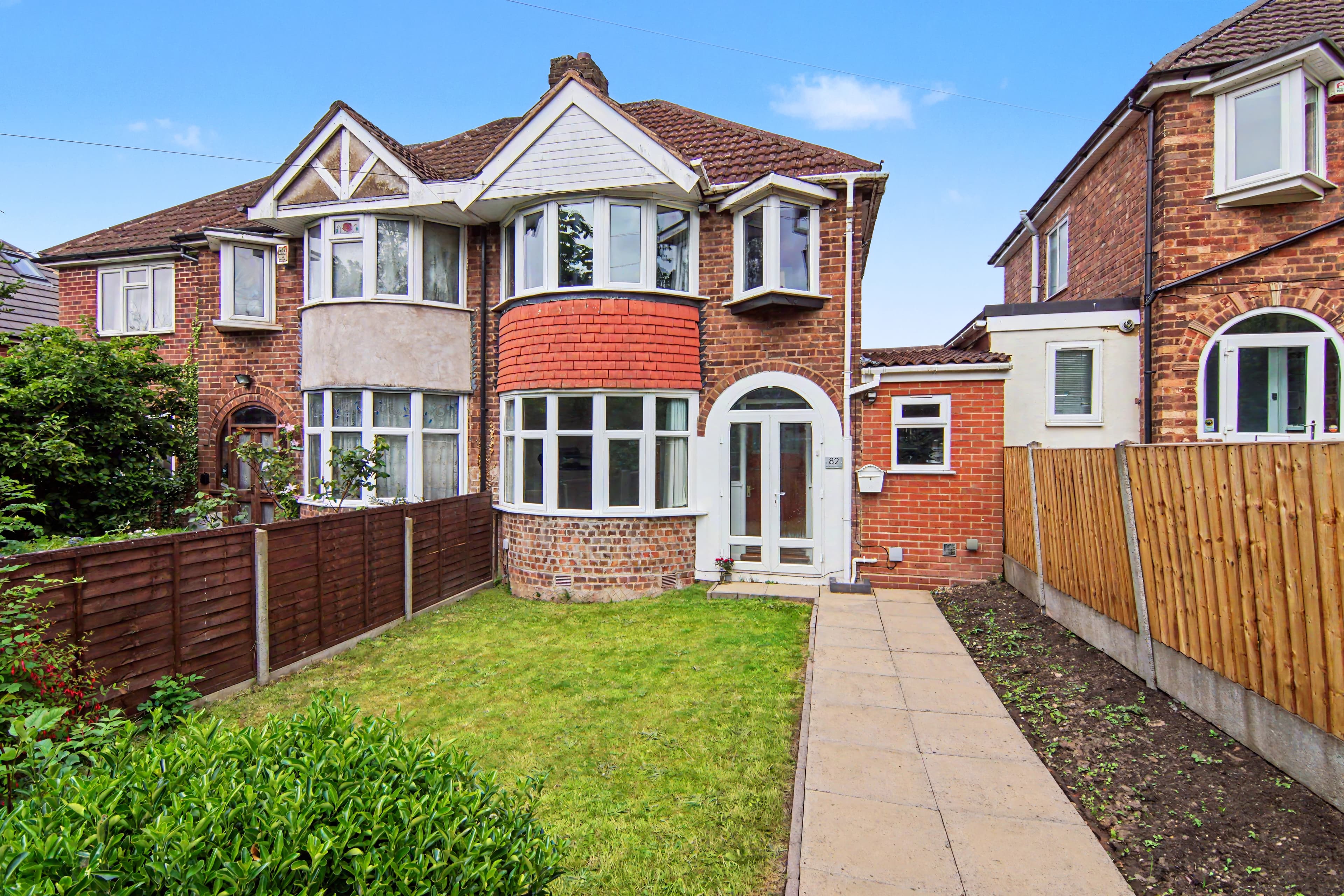 Broad Meadow Lane, Birmingham, B30 - photo 1 of 17