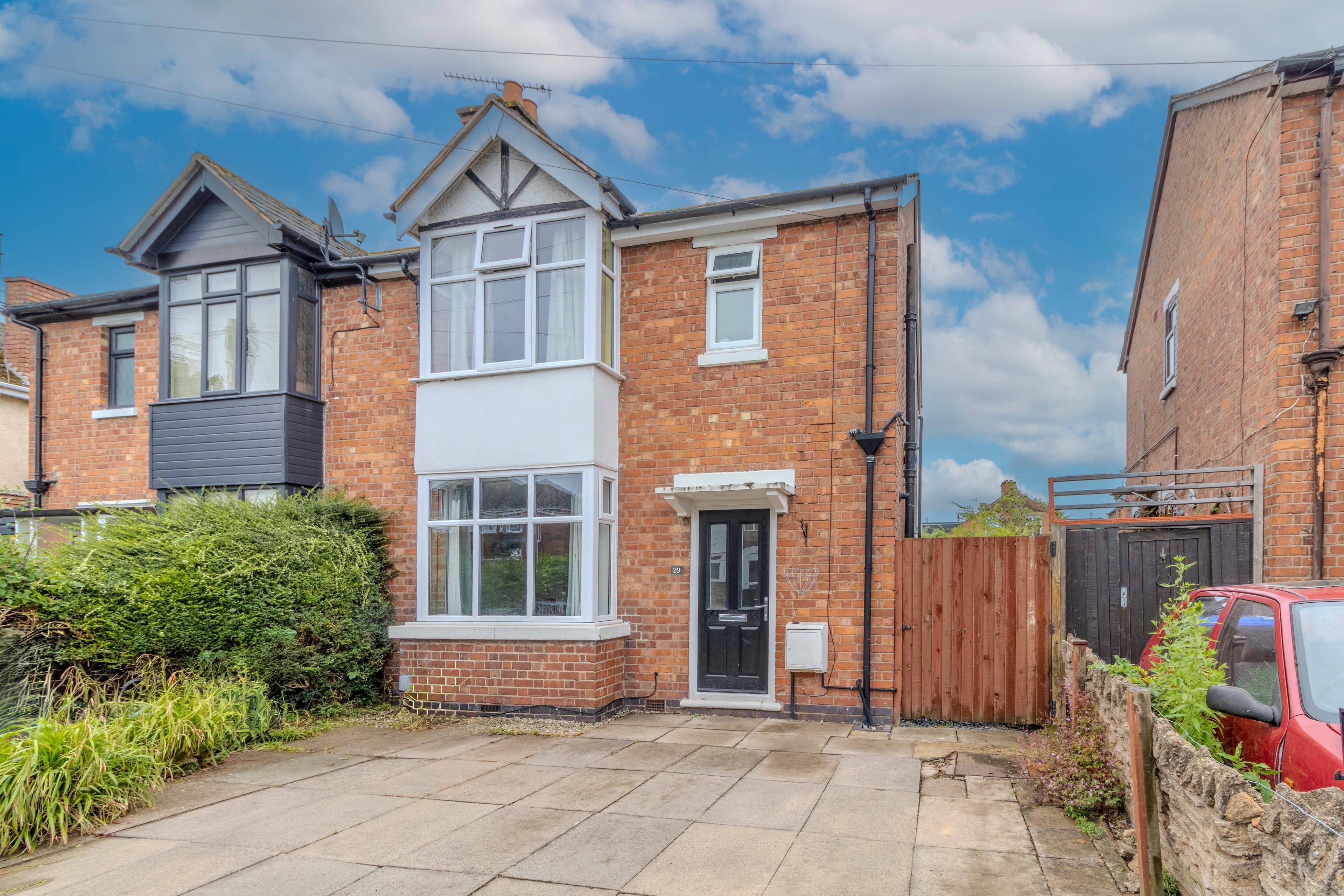 Alexandra Road, Leamington Spa, CV31 - photo 1 of 11
