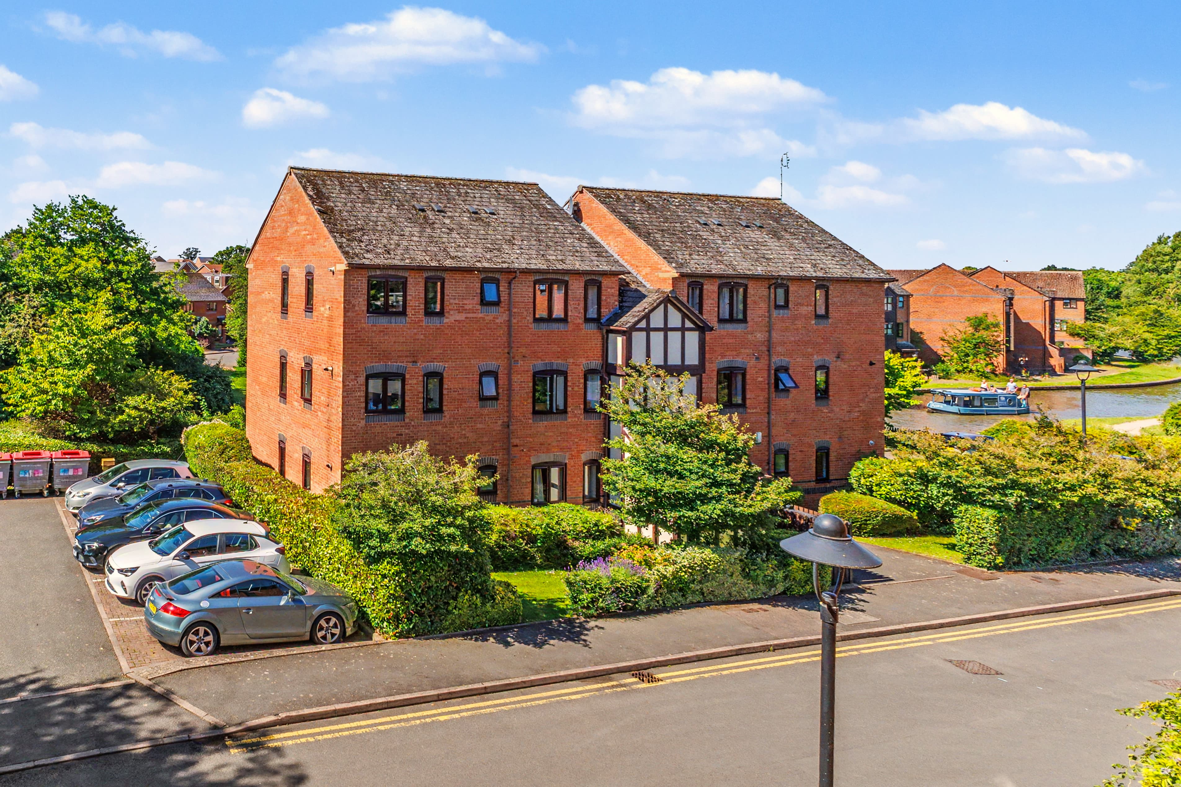 5 Gatehouse, The Moorings, Leamington Spa, CV31 - photo 1 of 22
