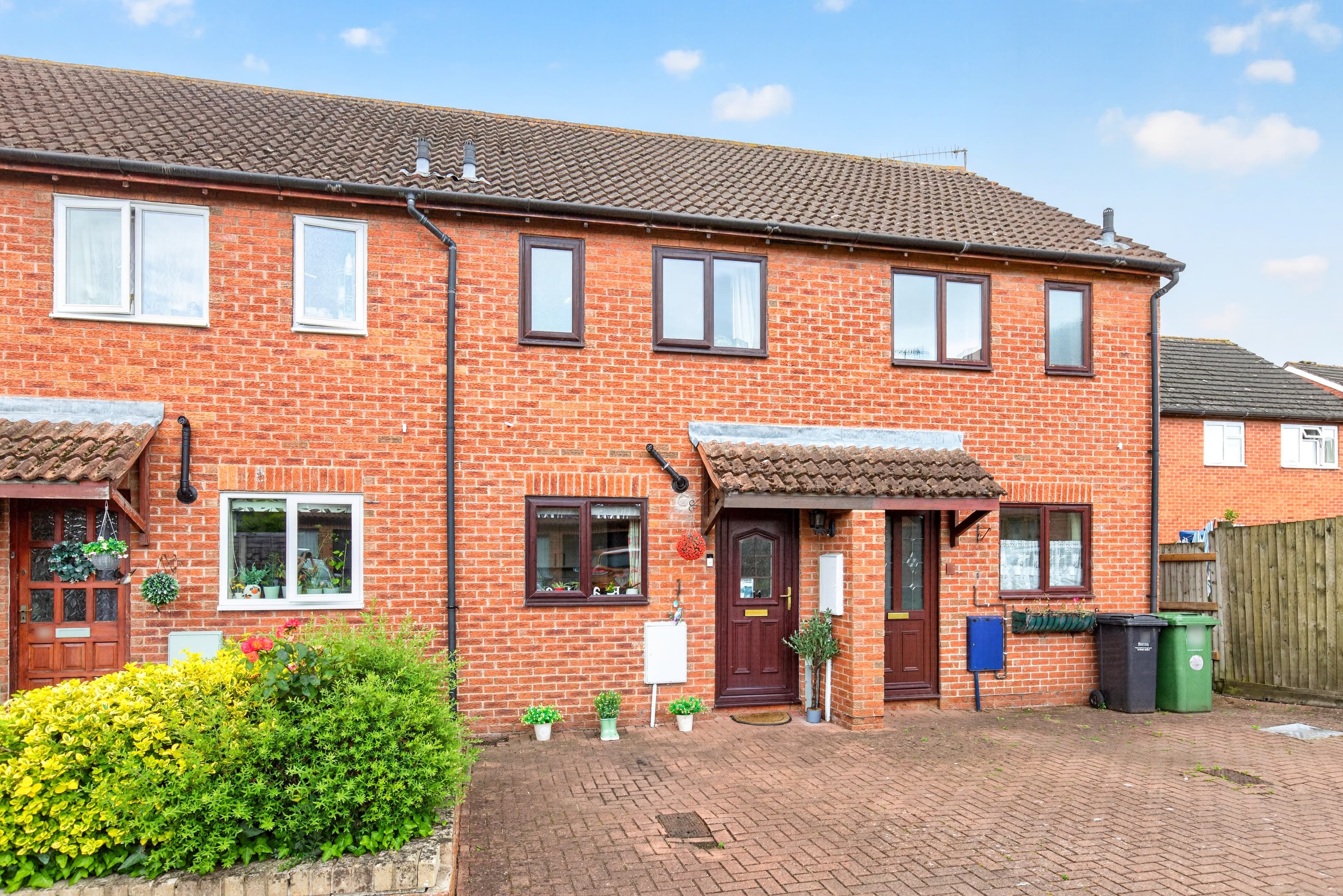 St. Michaels Close, Evesham, WR11 - photo 1 of 14