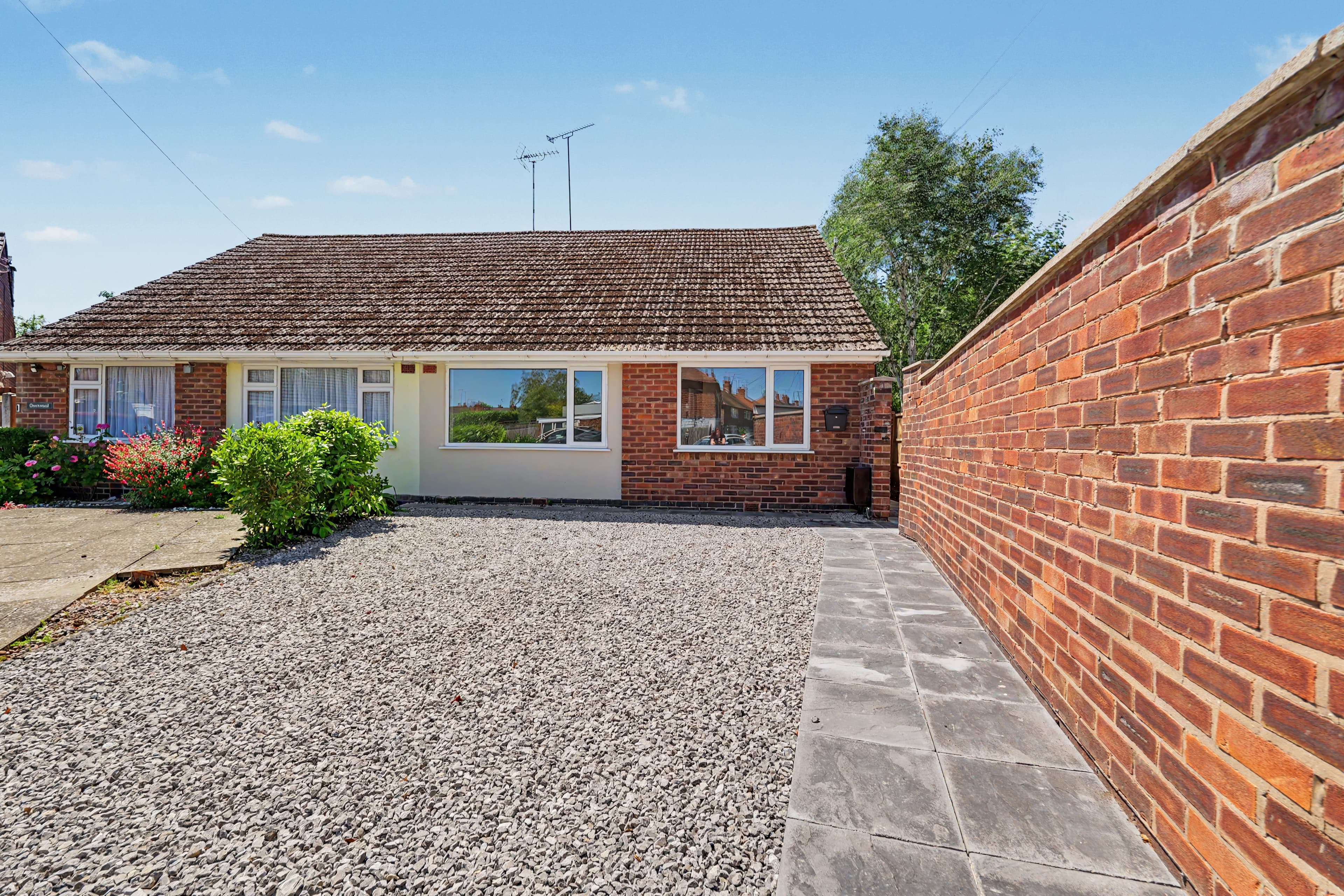 Wellswood, Lodge Road, Coventry, CV3 - photo 1 of 18